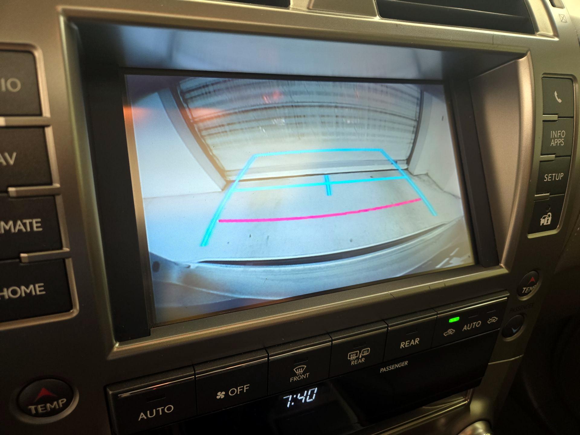 Thumbnail: 2017 Lexus GX - 15