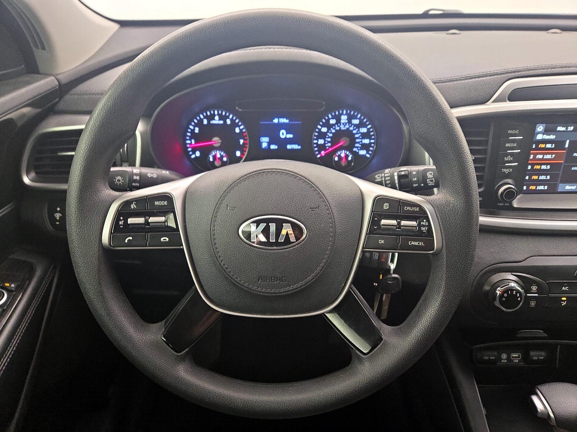 Thumbnail: 2020 Kia Sorento - 10