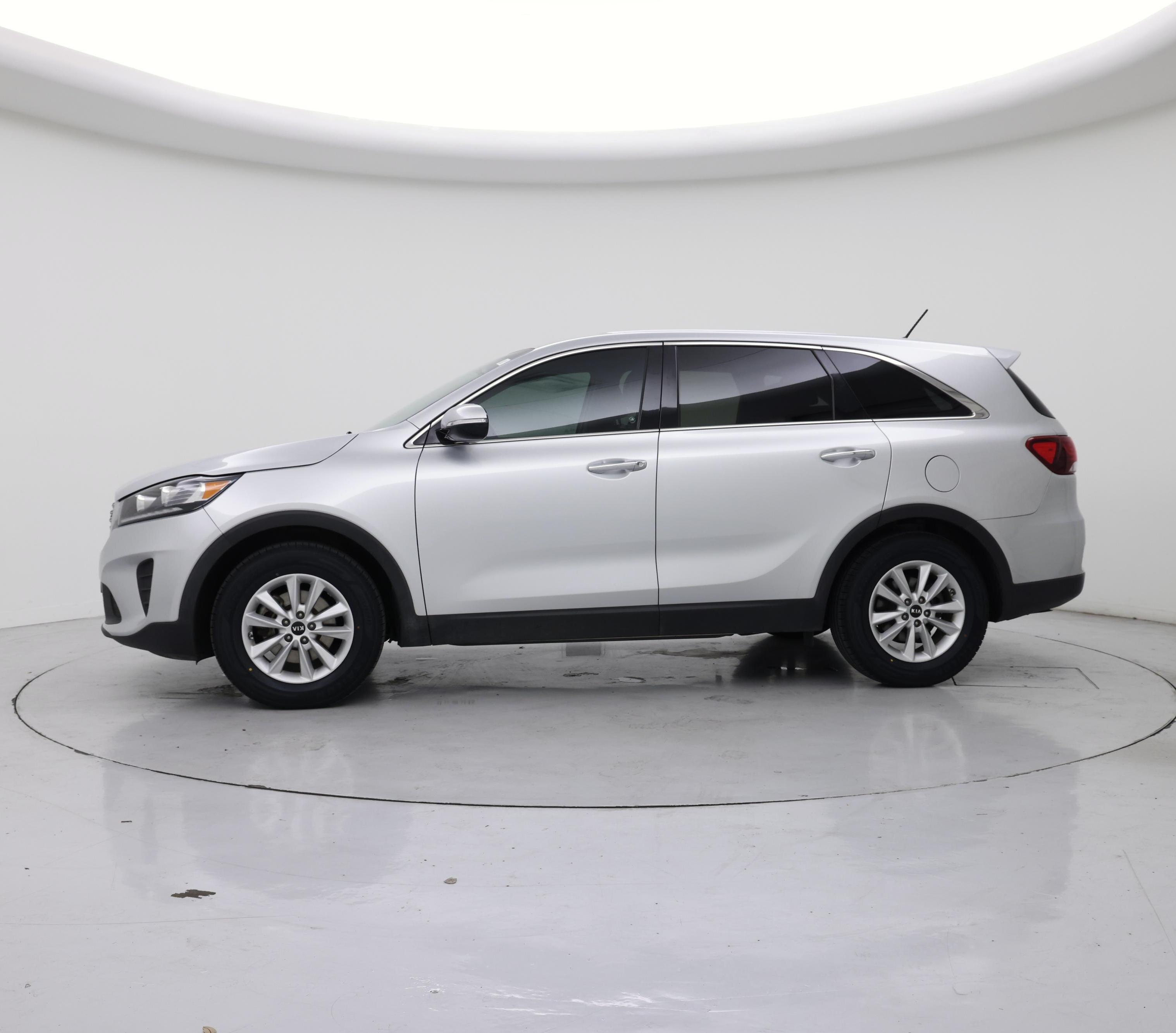 Thumbnail: 2020 Kia Sorento - 3