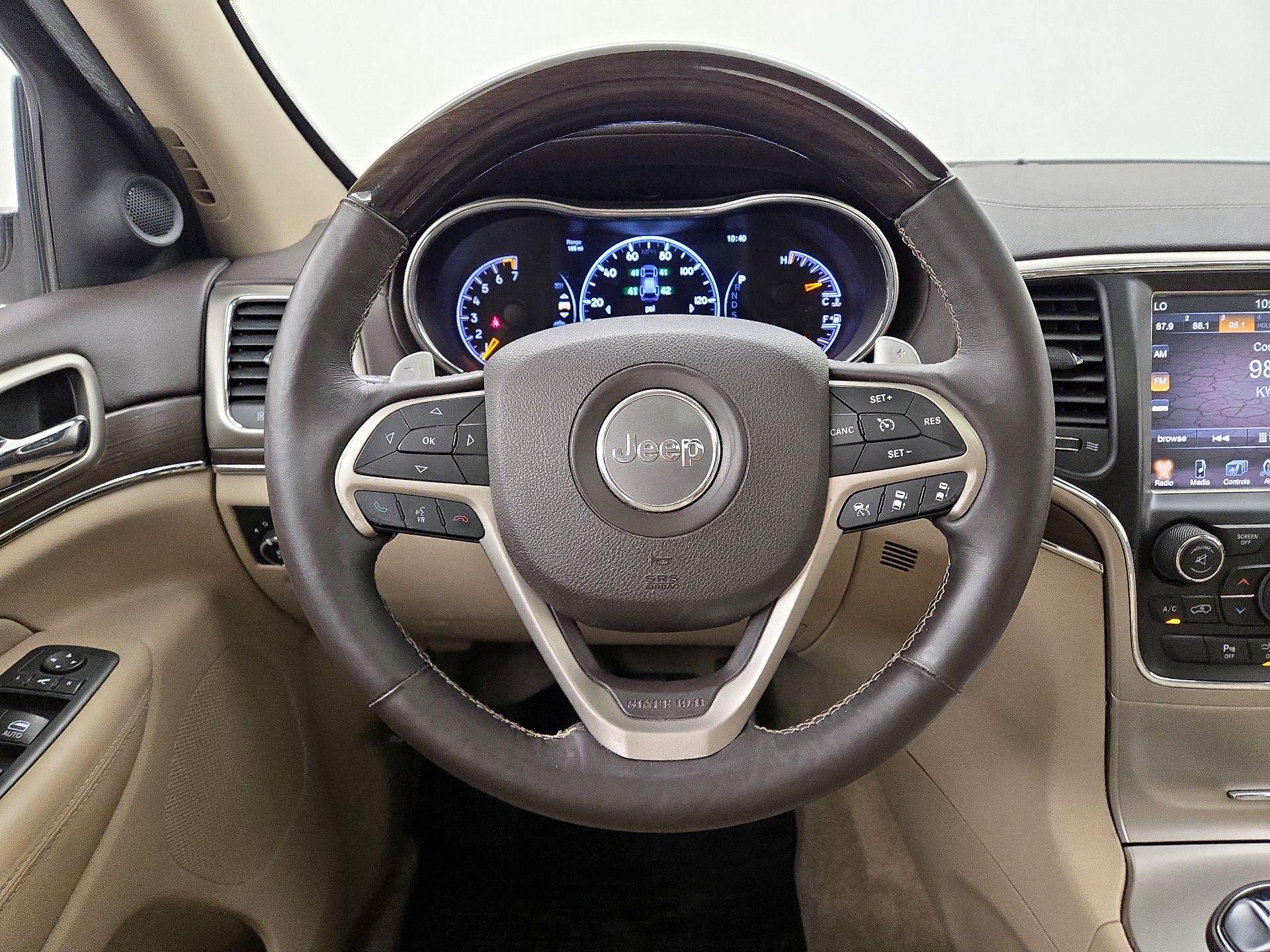 Thumbnail: 2015 Jeep Grand Cherokee - 10