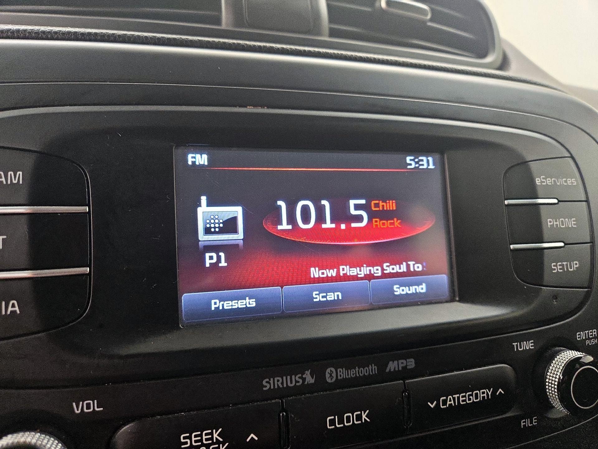 Thumbnail: 2015 Kia Soul - 15