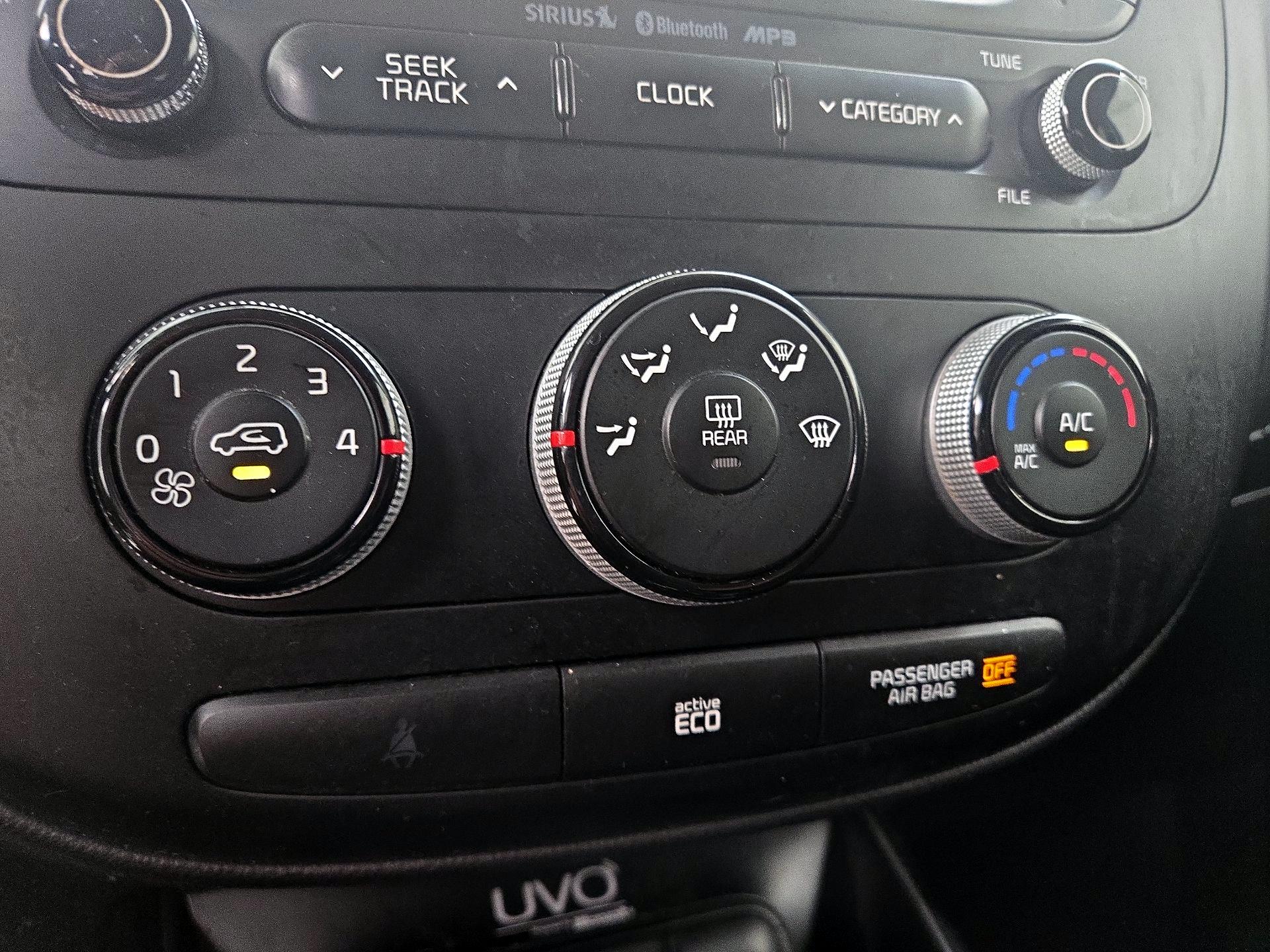 Thumbnail: 2015 Kia Soul - 16