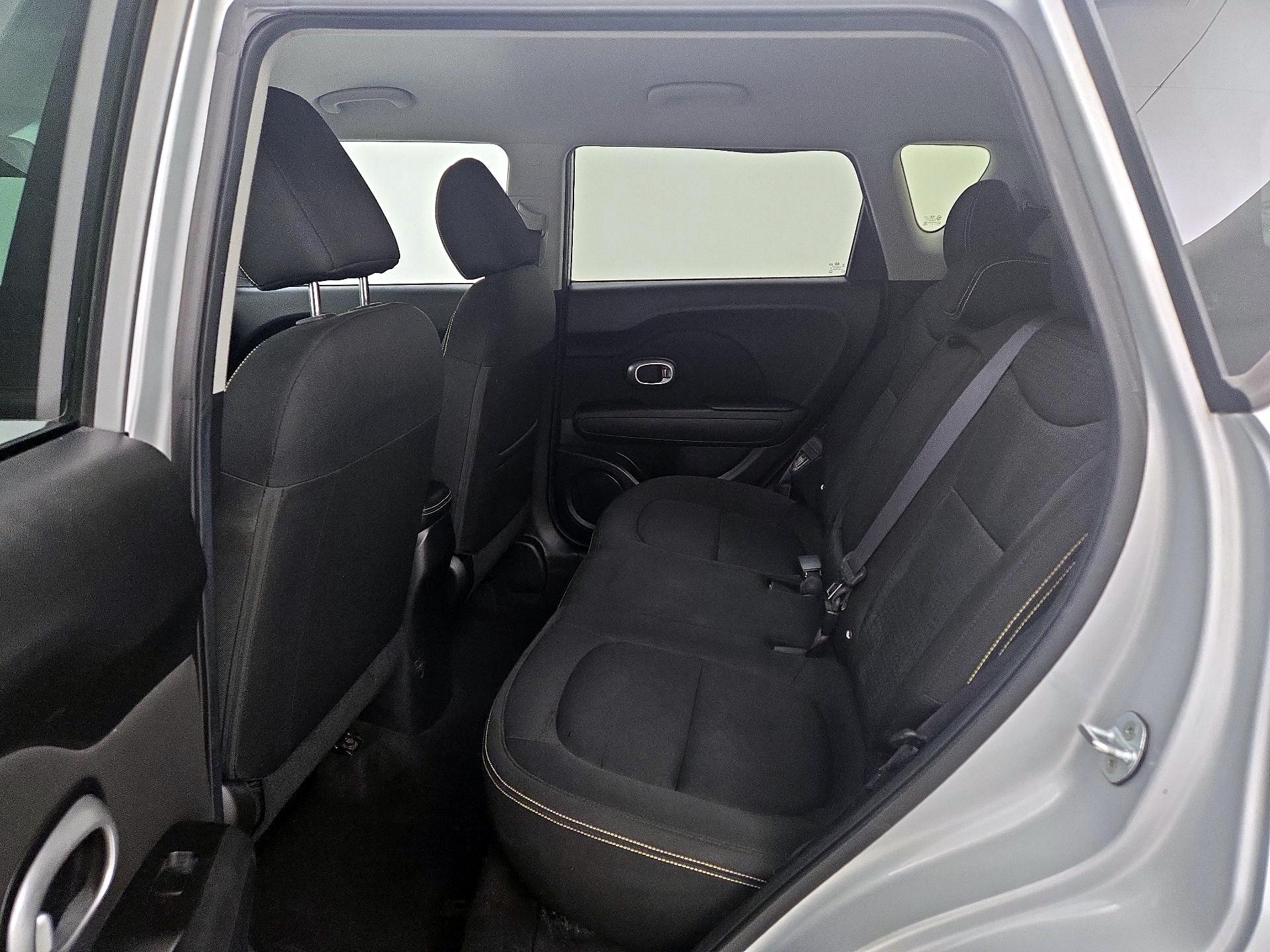 Thumbnail: 2015 Kia Soul - 19