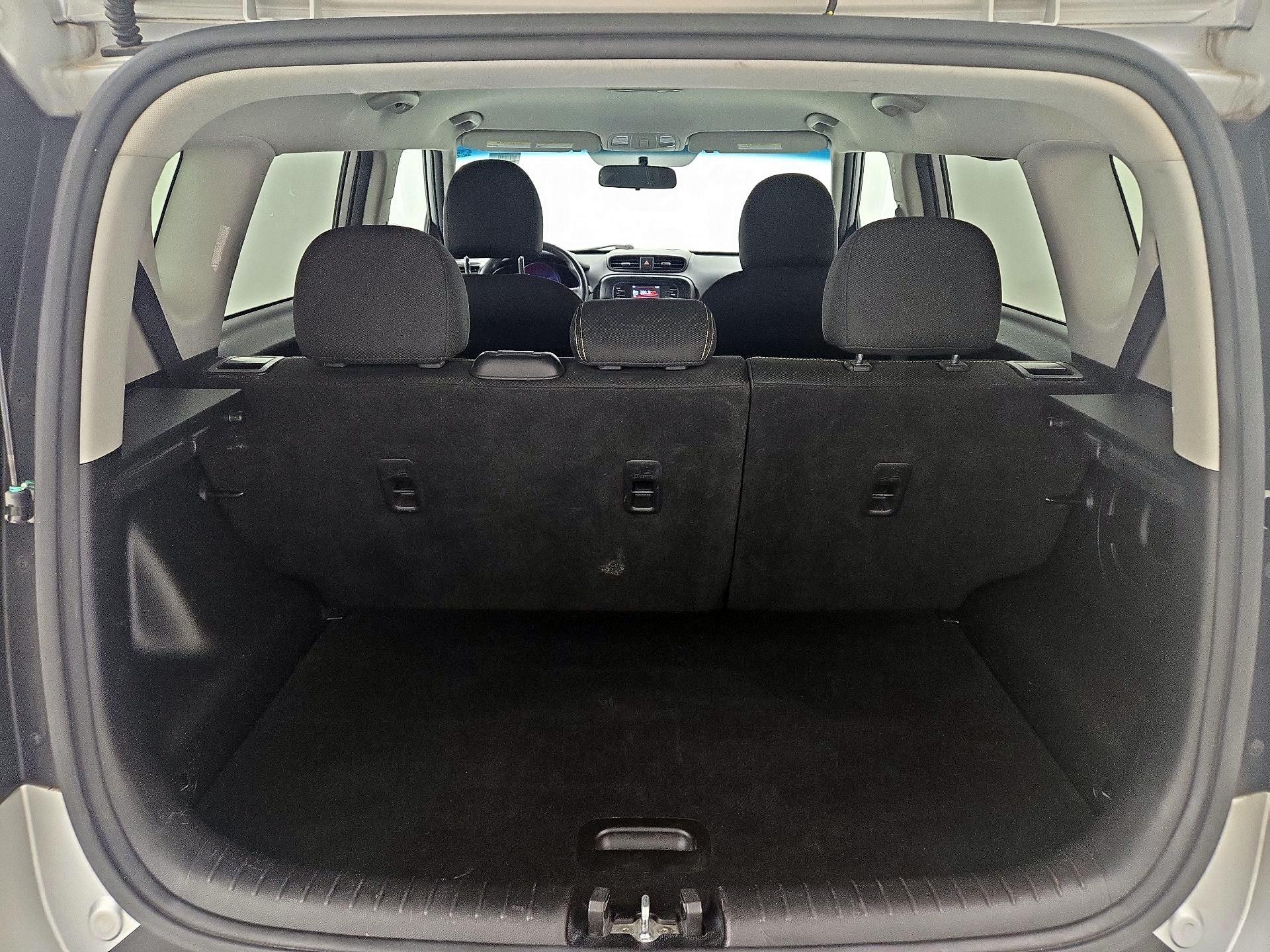 Thumbnail: 2015 Kia Soul - 20