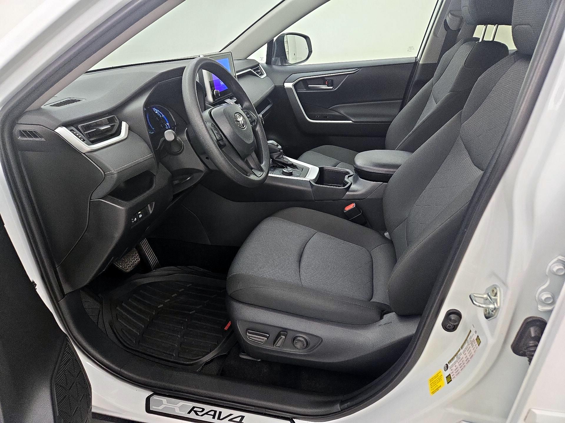 Thumbnail: 2025 Toyota RAV4 - 11