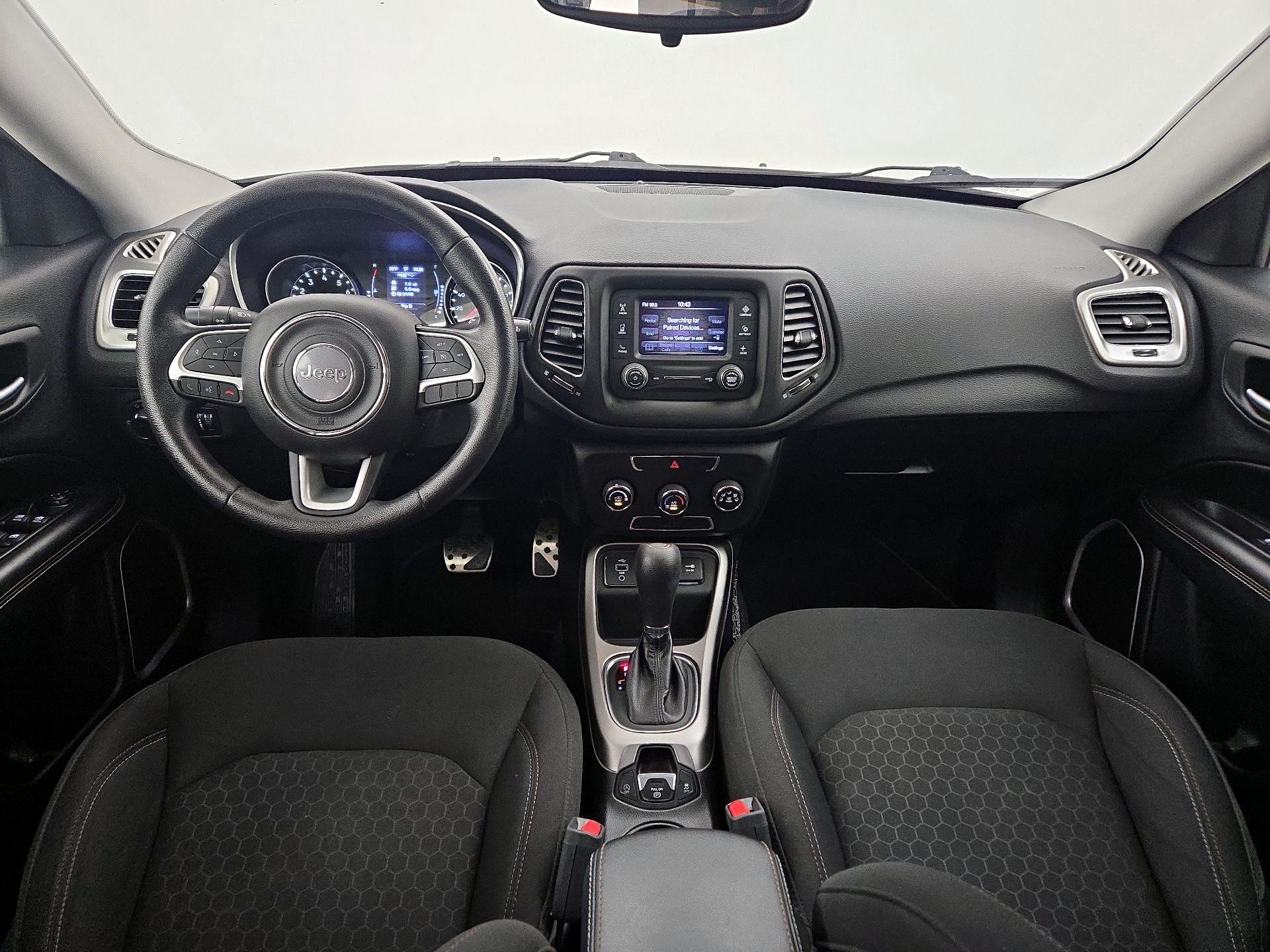 Thumbnail: 2018 Jeep Compass - 9