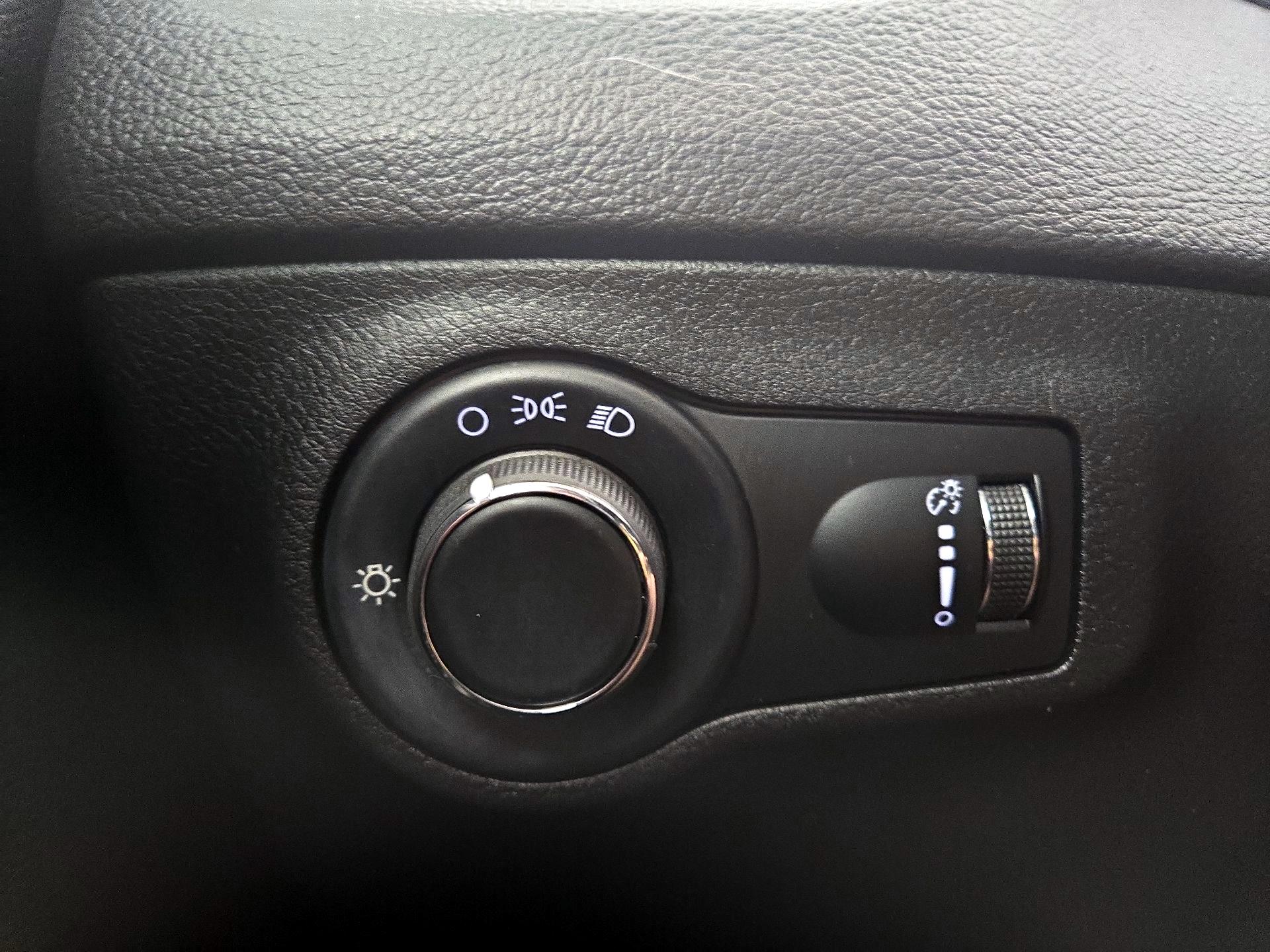 Thumbnail: 2018 Jeep Compass - 13