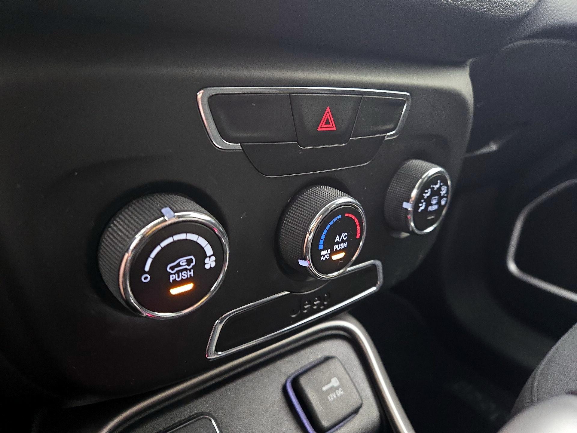 Thumbnail: 2018 Jeep Compass - 16