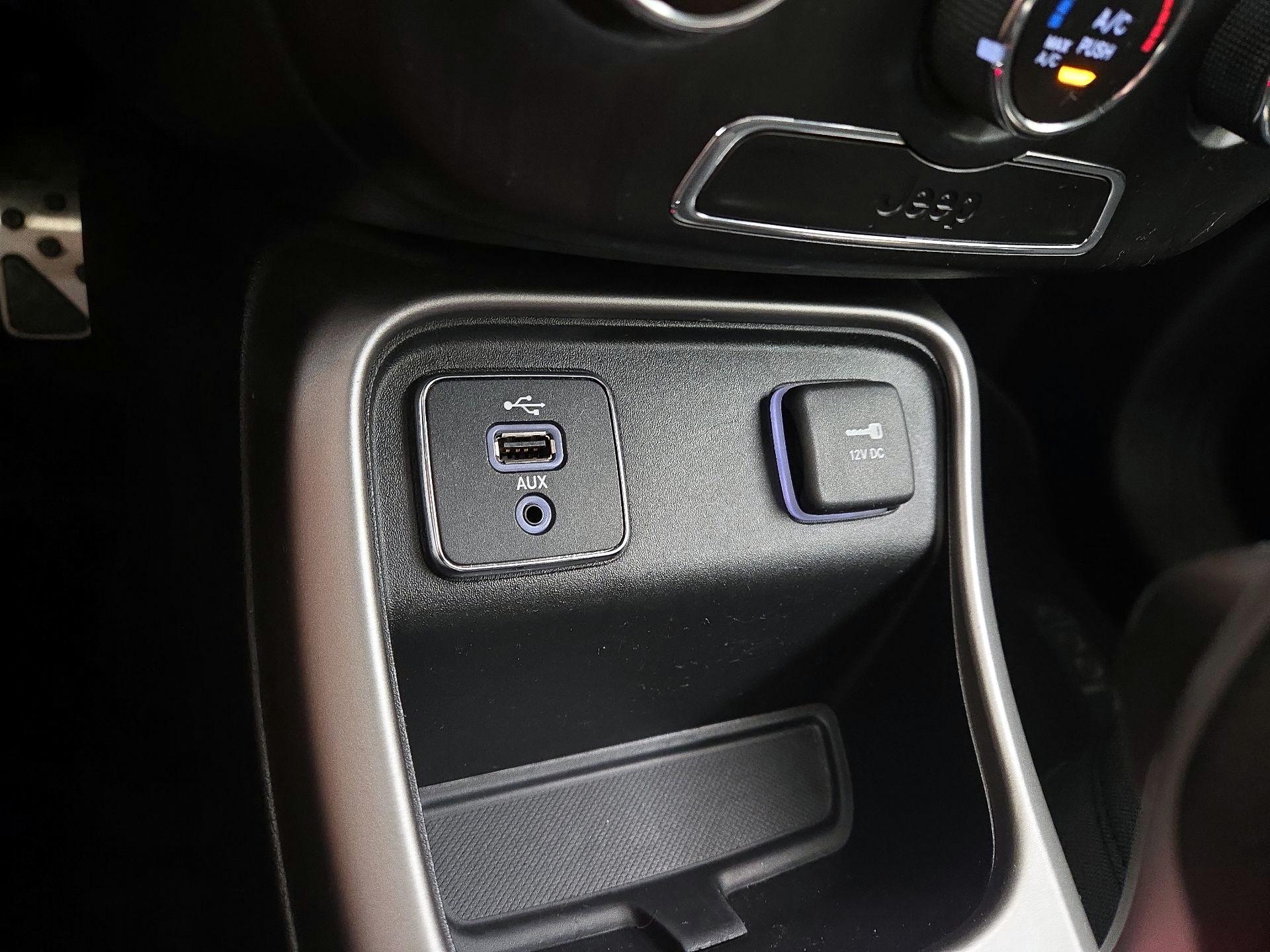 Thumbnail: 2018 Jeep Compass - 18