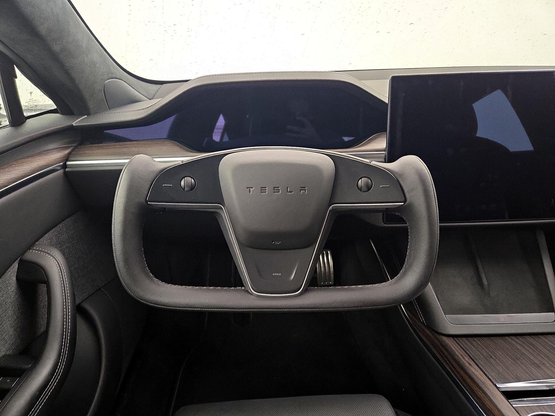 Thumbnail: 2023 Tesla Model S - 10