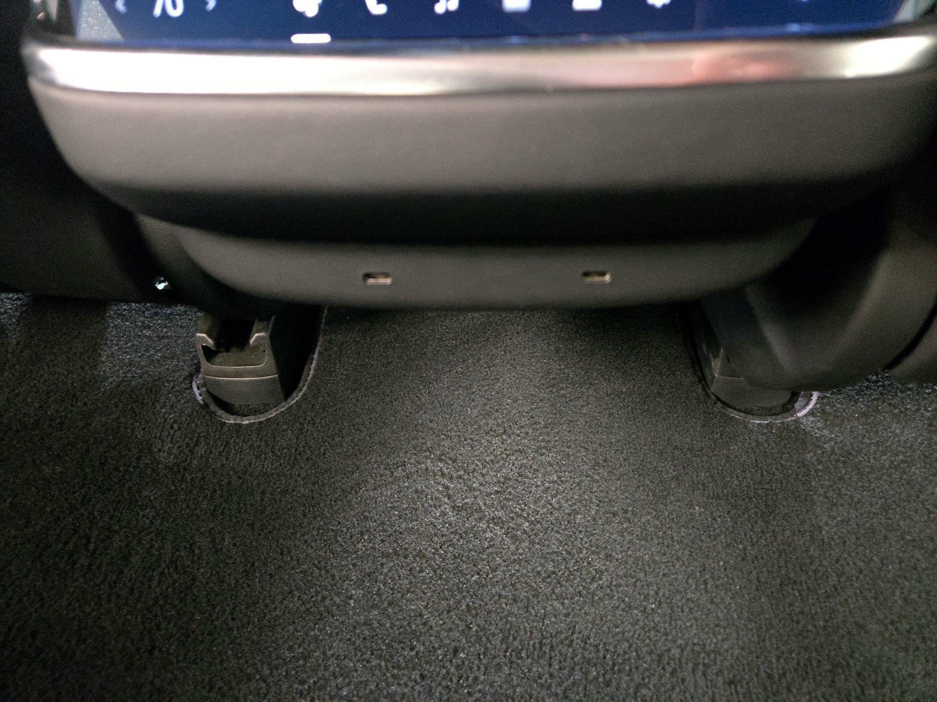 Thumbnail: 2023 Tesla Model S - 18