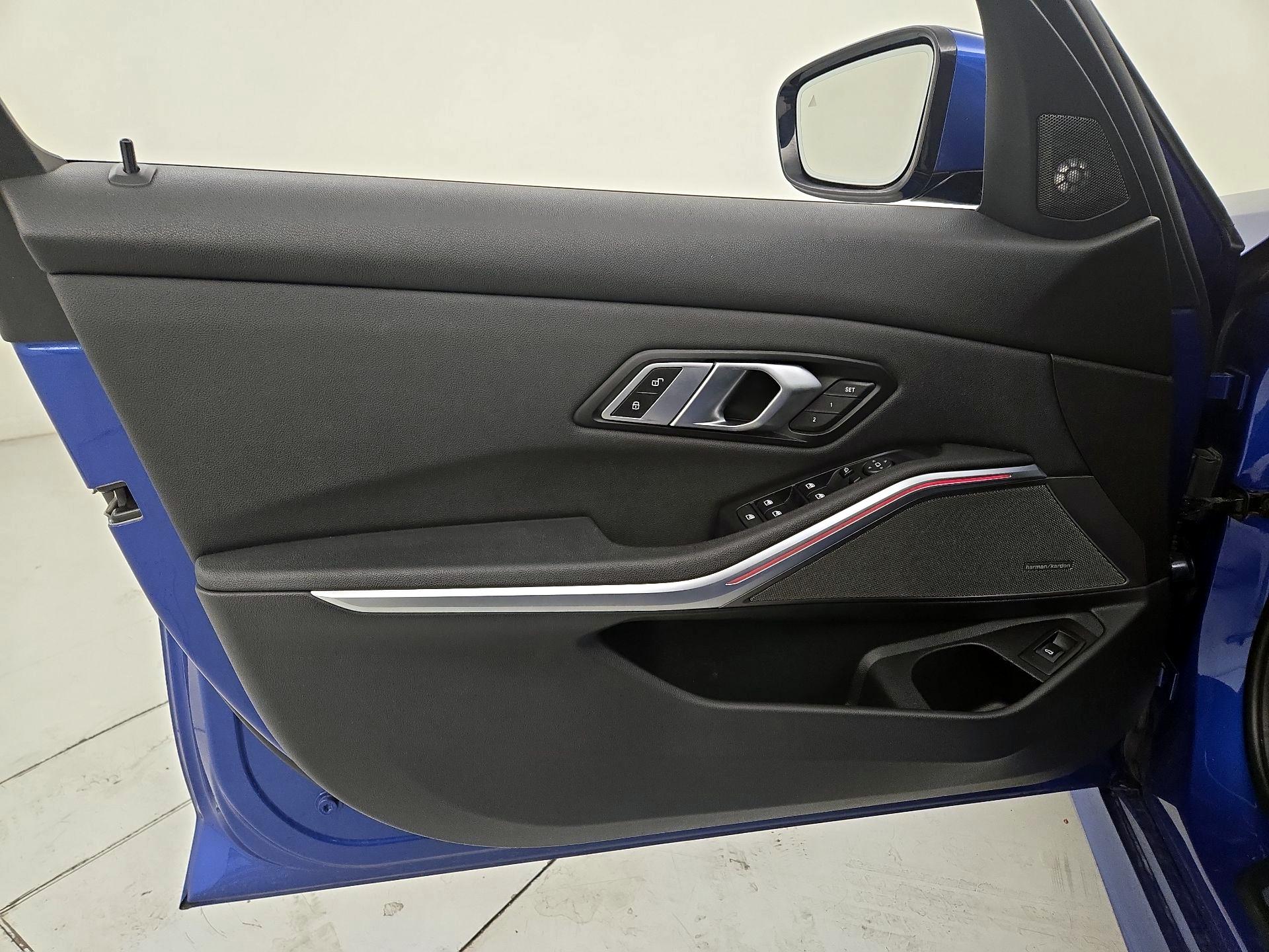 Thumbnail: 2021 BMW 3 Series - 12