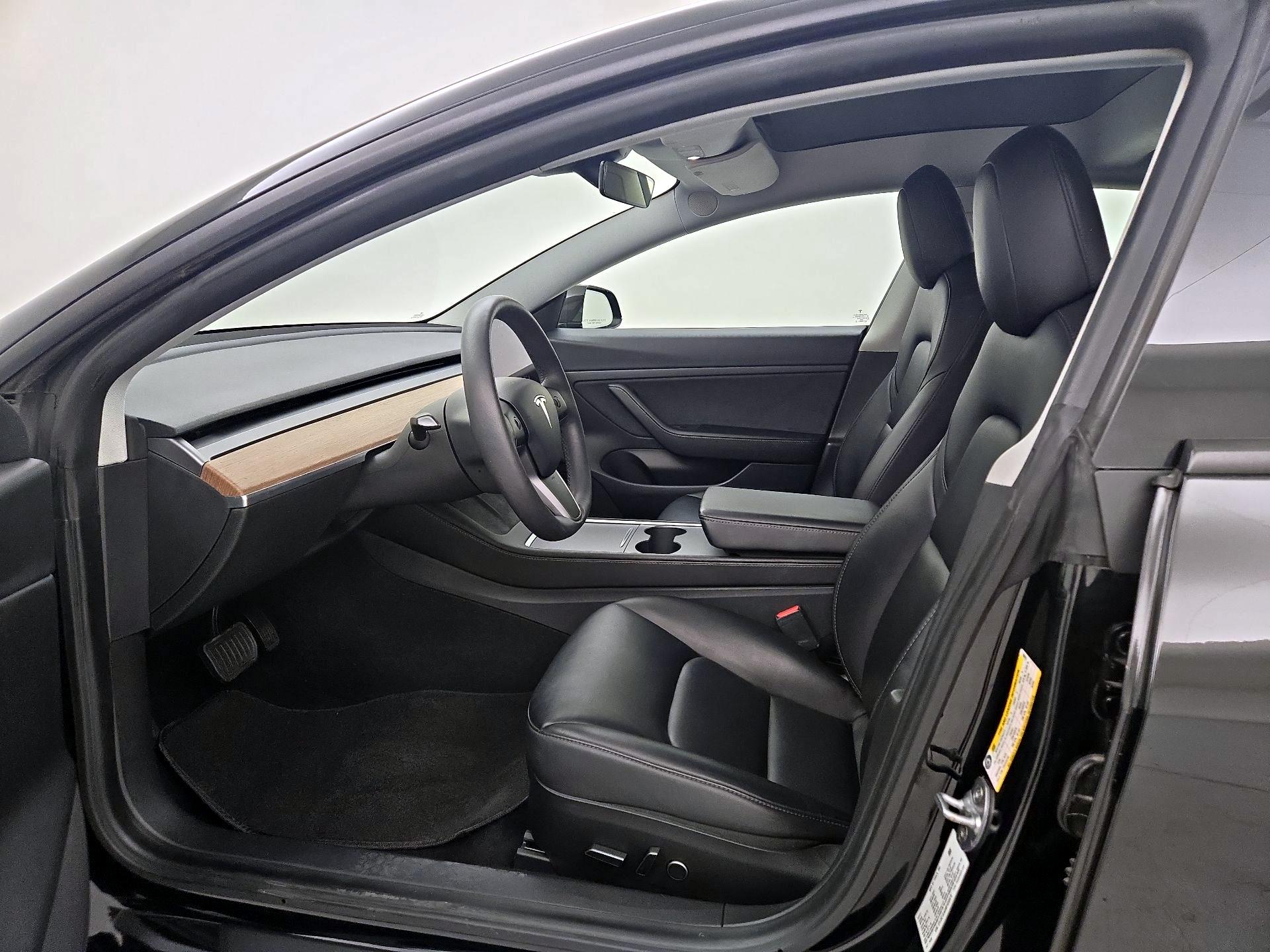 Thumbnail: 2021 Tesla Model 3 - 11