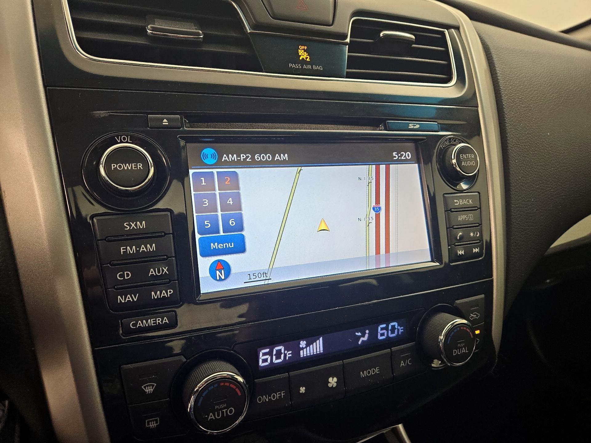 Thumbnail: 2015 Nissan Altima - 14