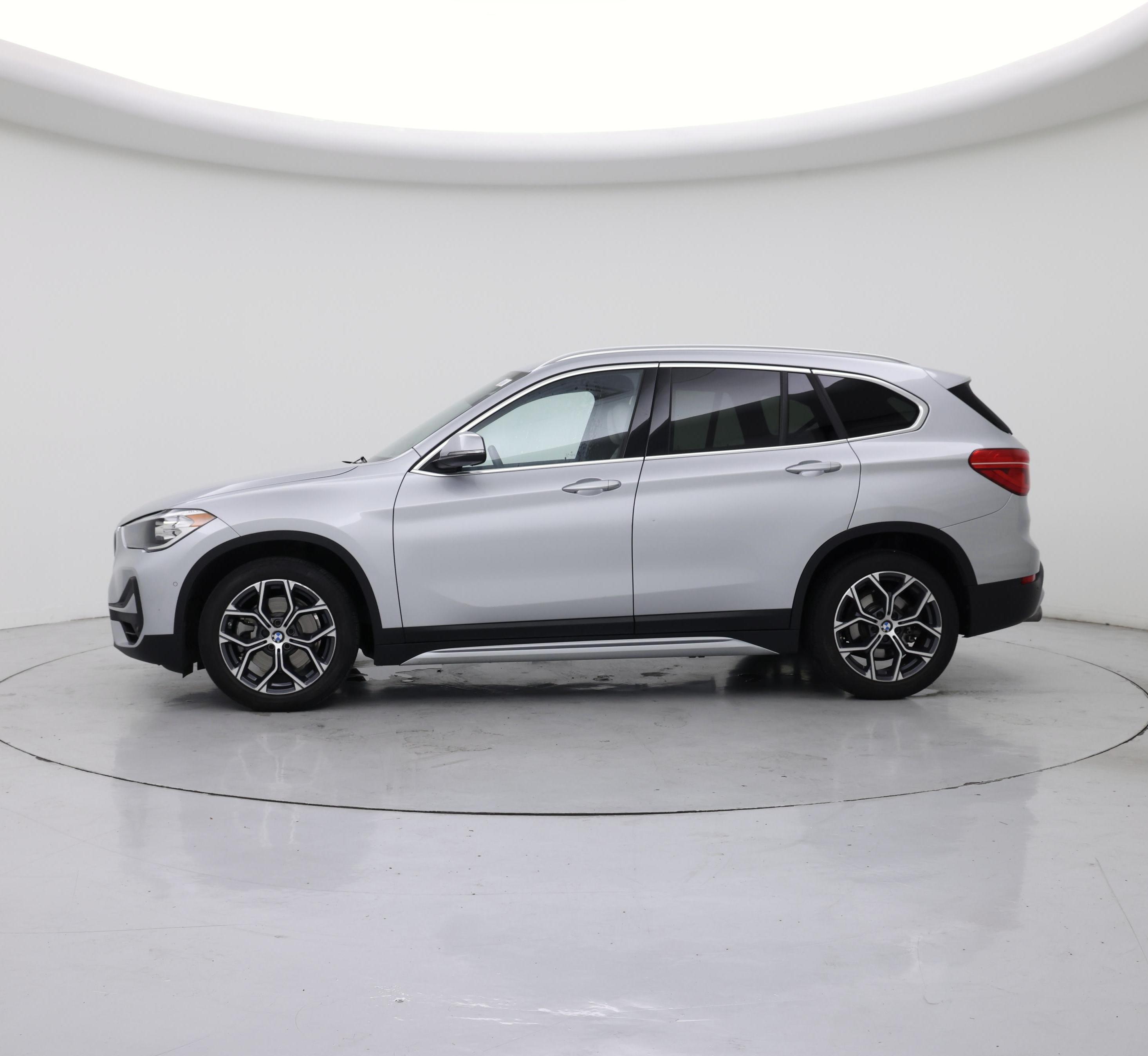 Thumbnail: 2021 BMW X1 - 3