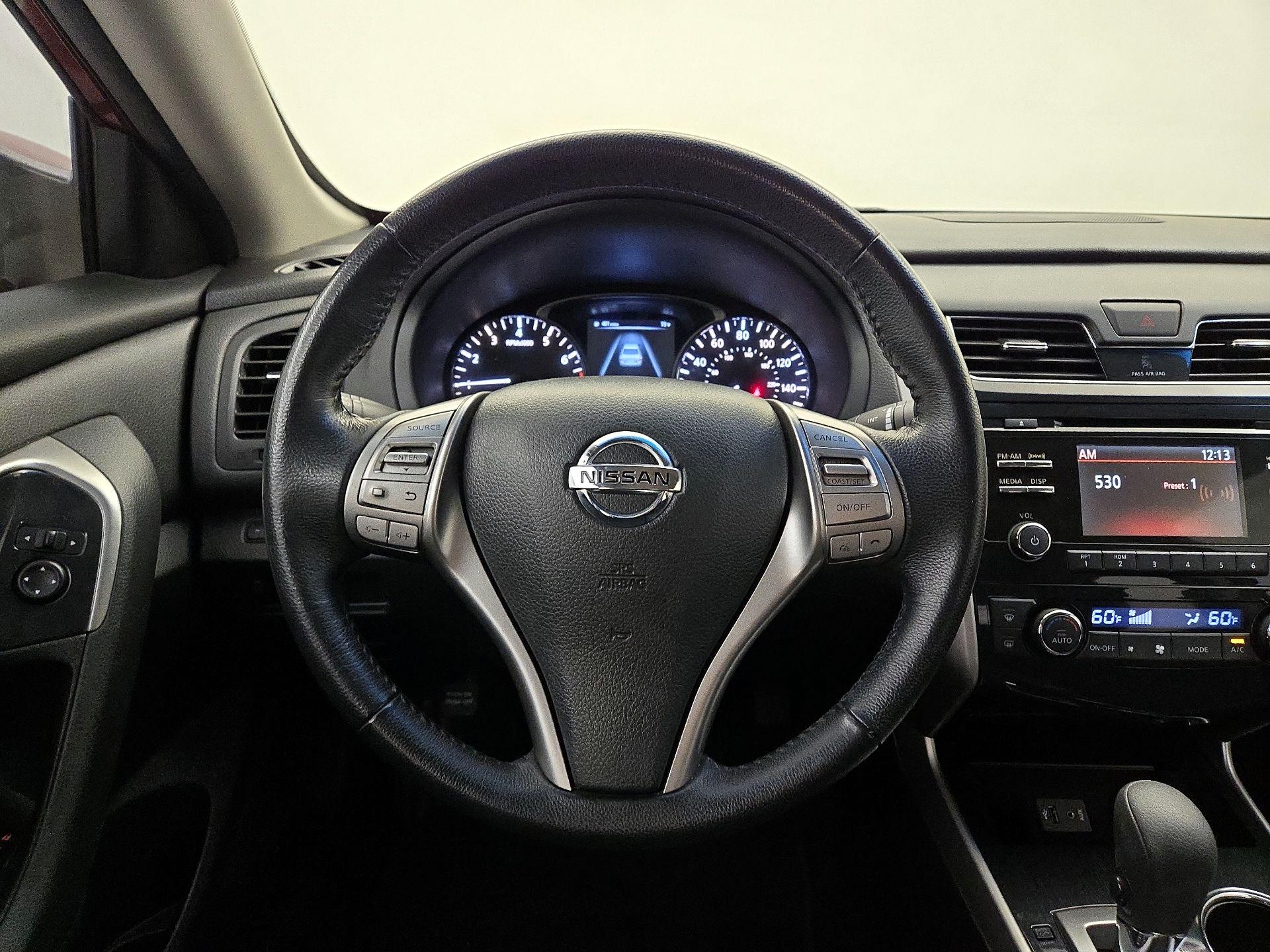 Thumbnail: 2014 Nissan Altima - 10