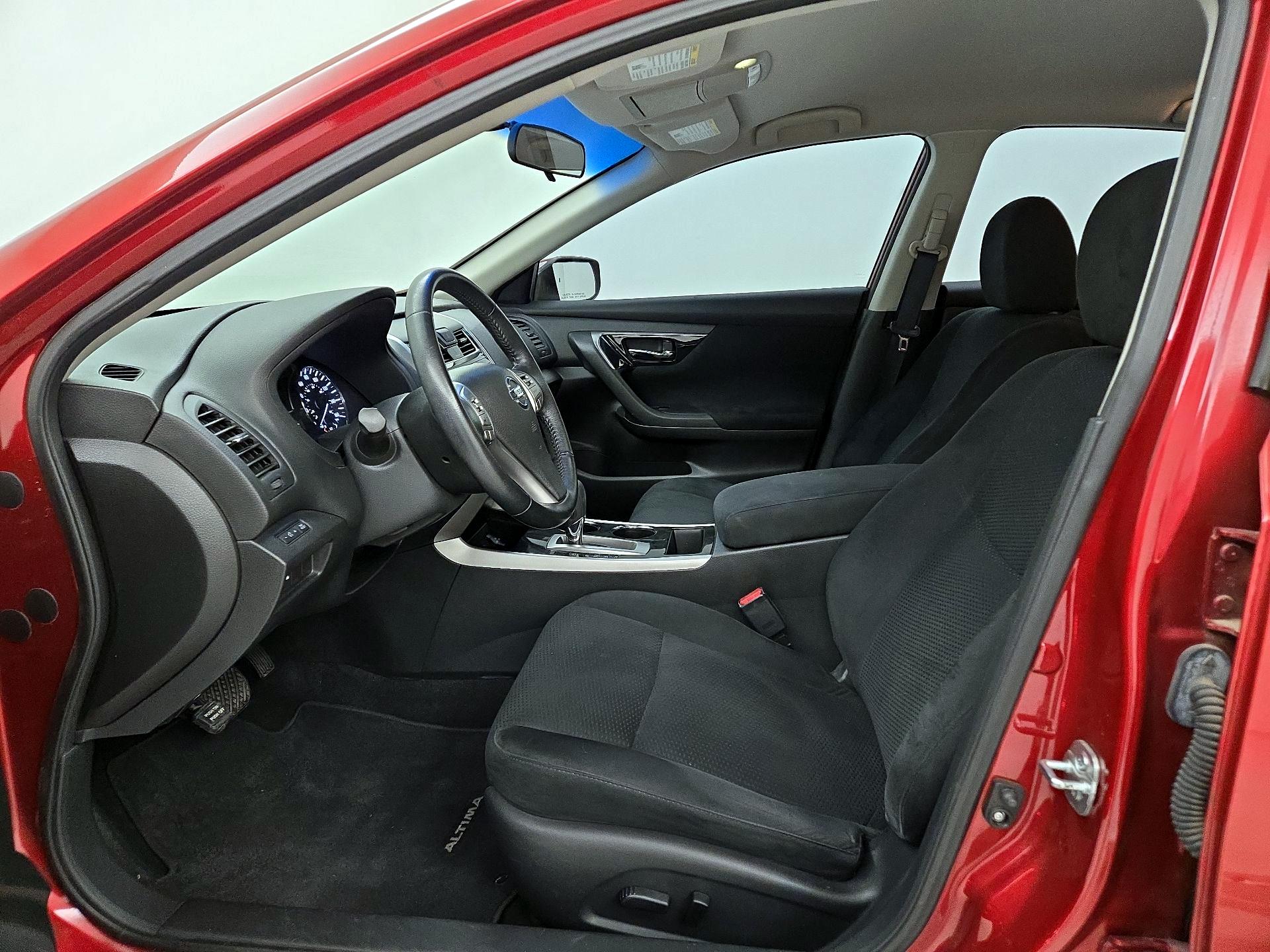 Thumbnail: 2014 Nissan Altima - 11