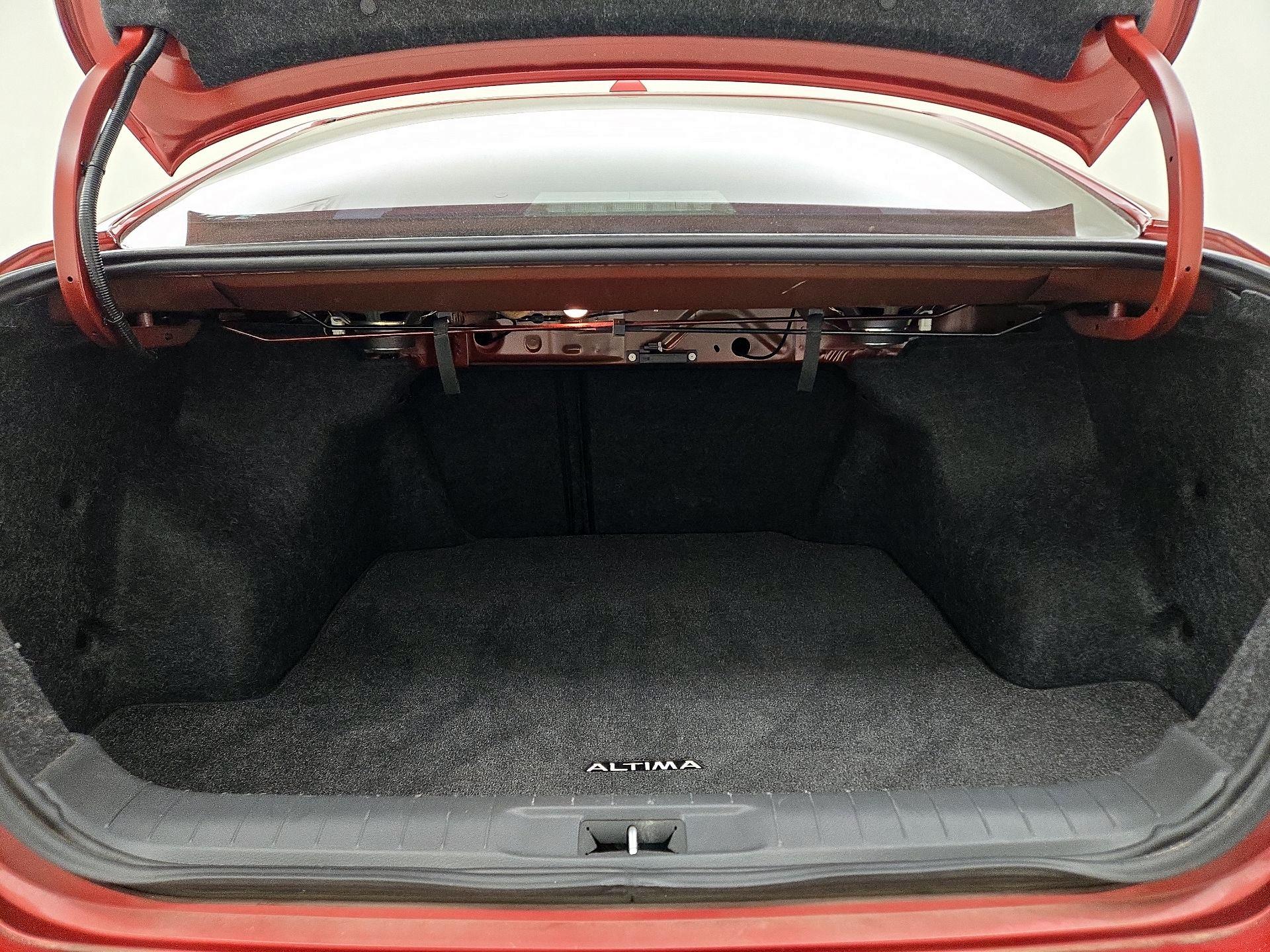 Thumbnail: 2014 Nissan Altima - 20