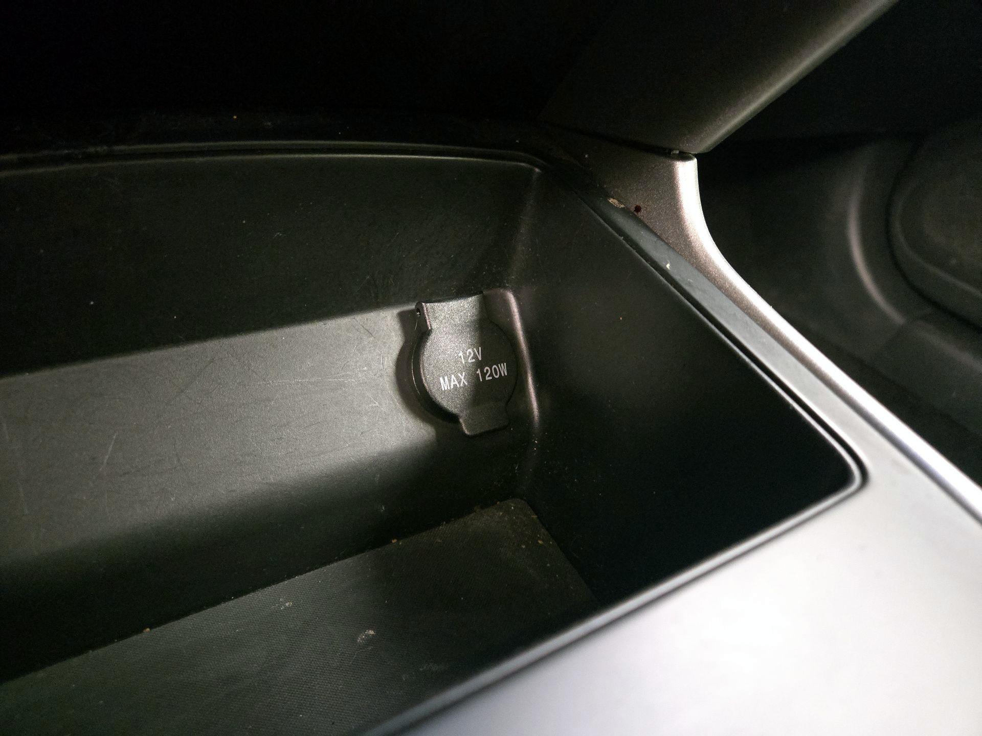 Thumbnail: 2015 Nissan Altima - 17