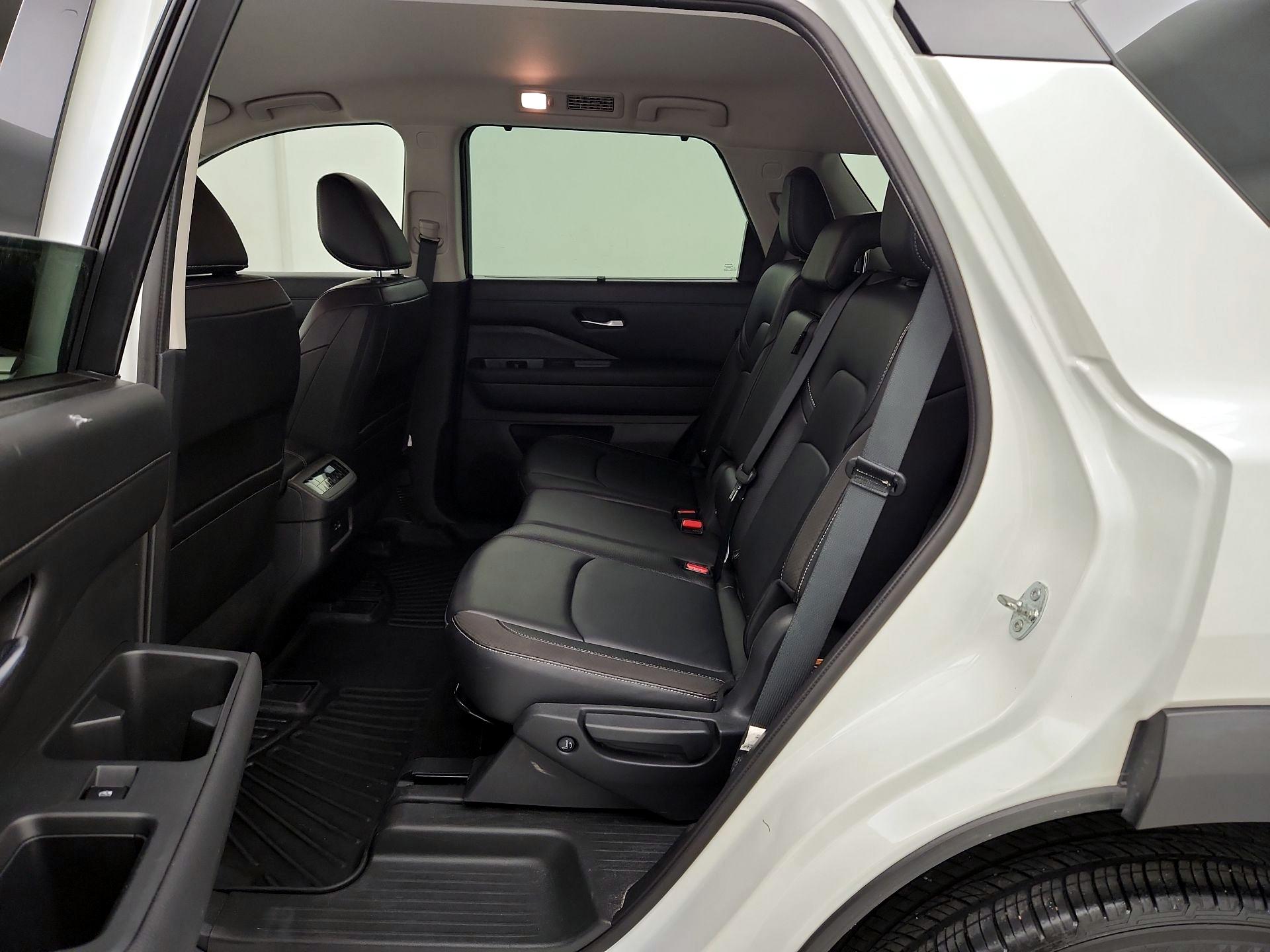 Thumbnail: 2024 Nissan Pathfinder - 19