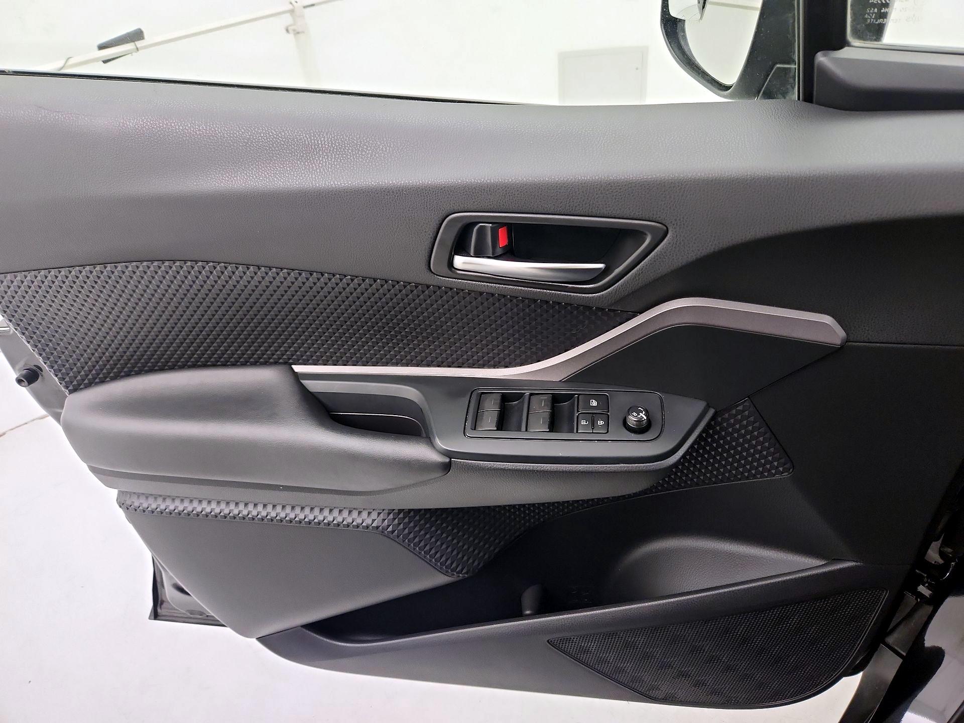 Thumbnail: 2020 Toyota C-HR - 12