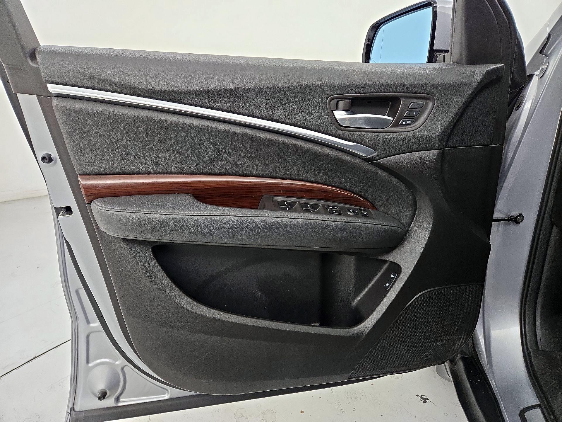 Thumbnail: 2016 Acura MDX - 12