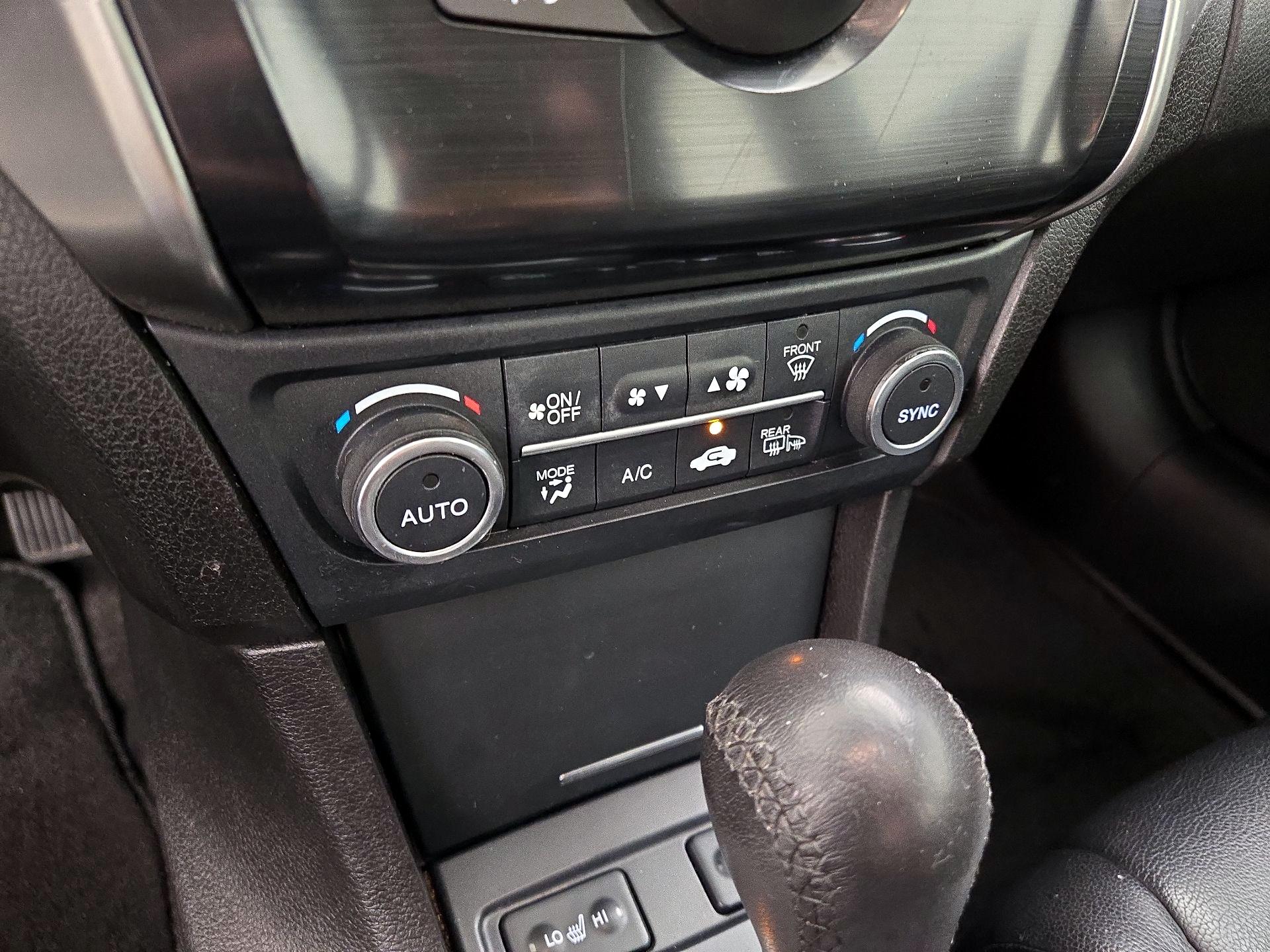 Thumbnail: 2020 Acura ILX - 16