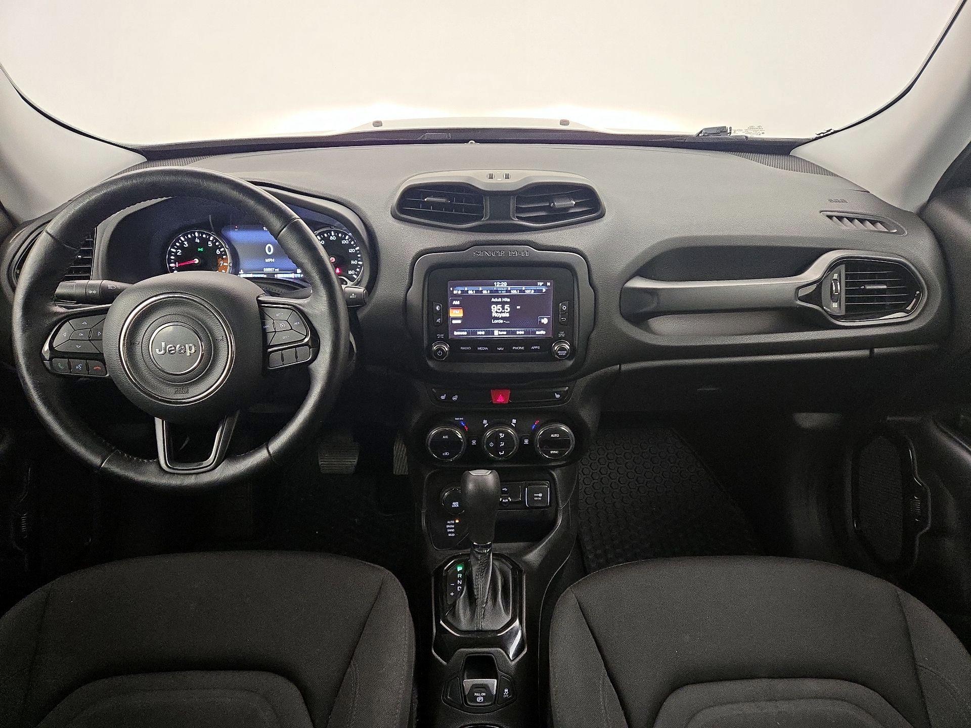 Thumbnail: 2017 Jeep Renegade - 9