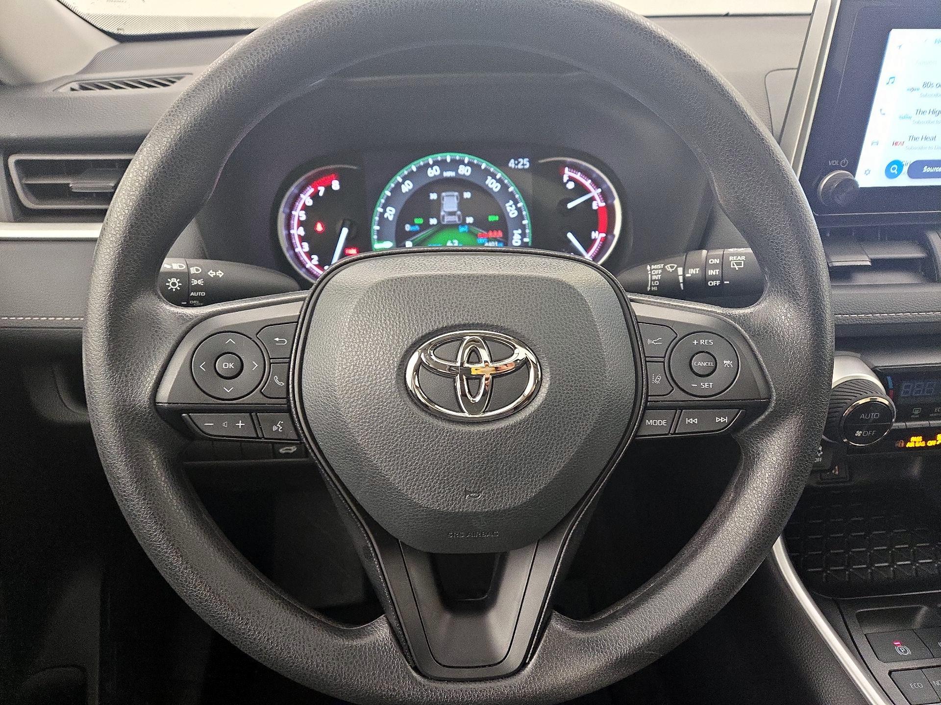 Thumbnail: 2025 Toyota RAV4 - 10