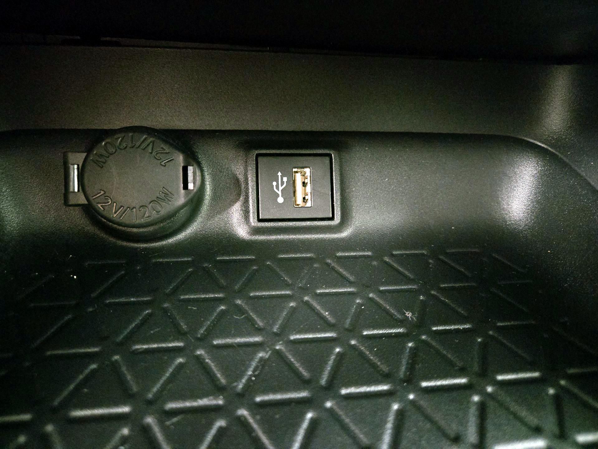 Thumbnail: 2025 Toyota RAV4 - 18