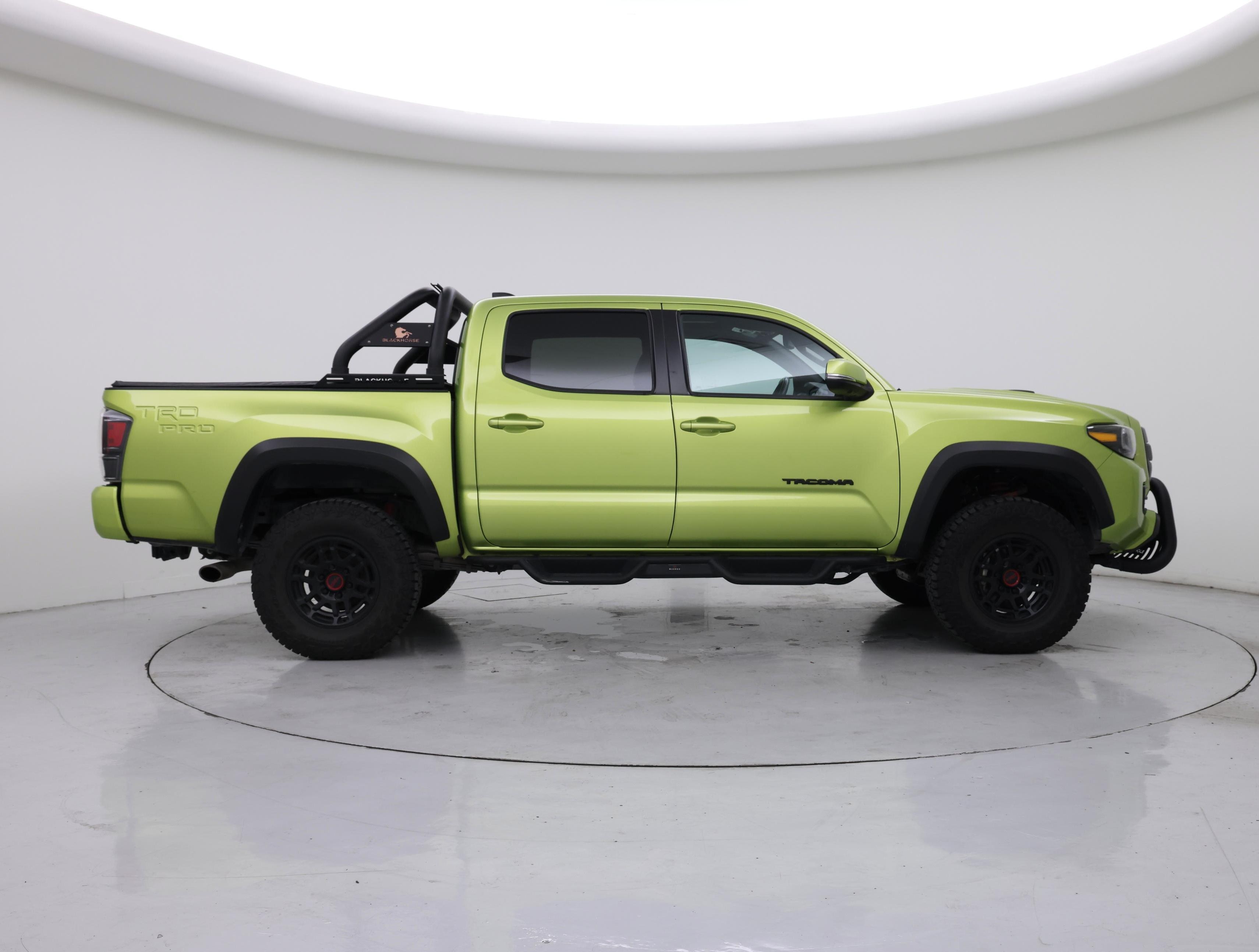 Thumbnail: 2022 Toyota Tacoma - 7