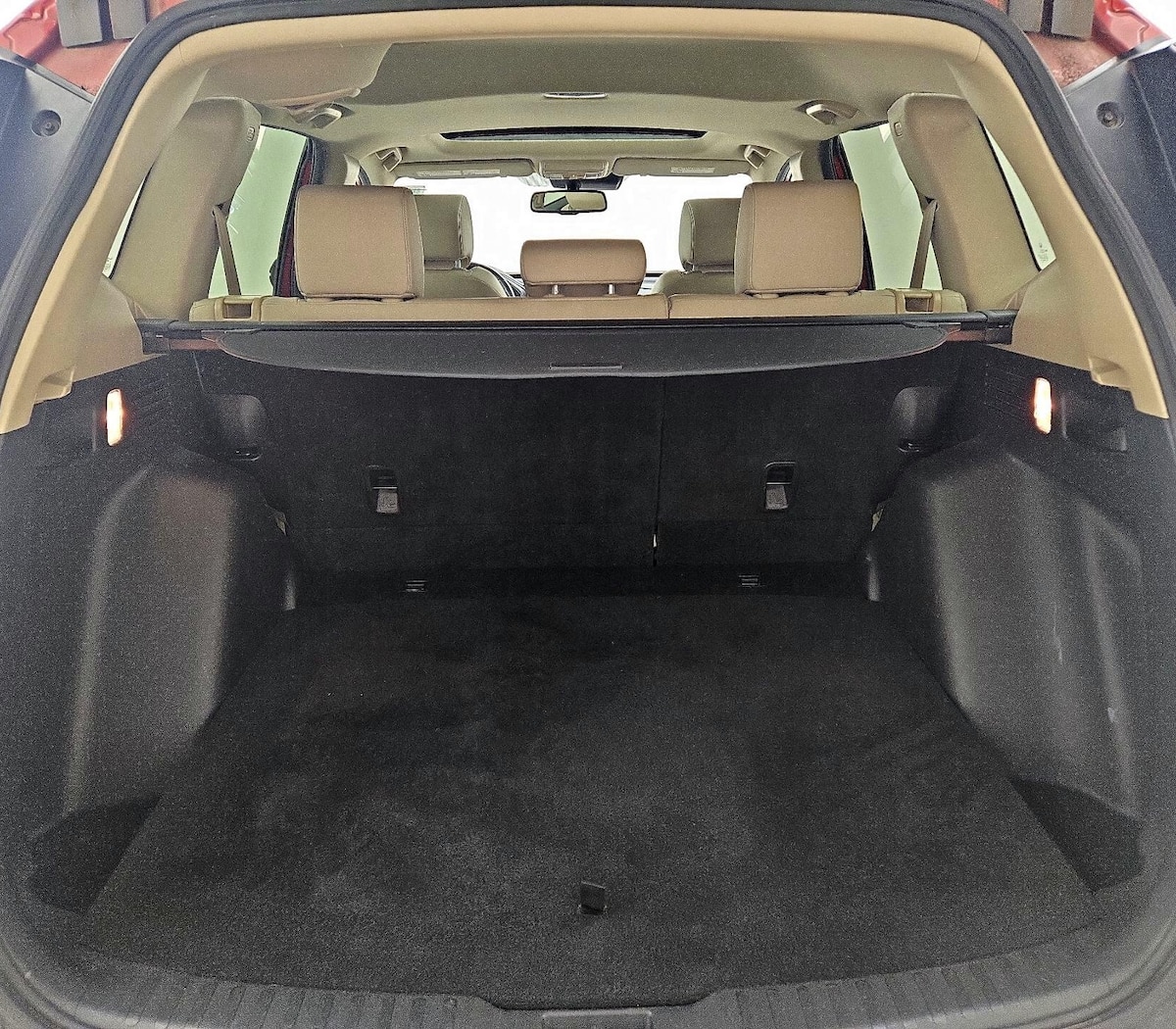 Trunk/Cargo (Seats Up)