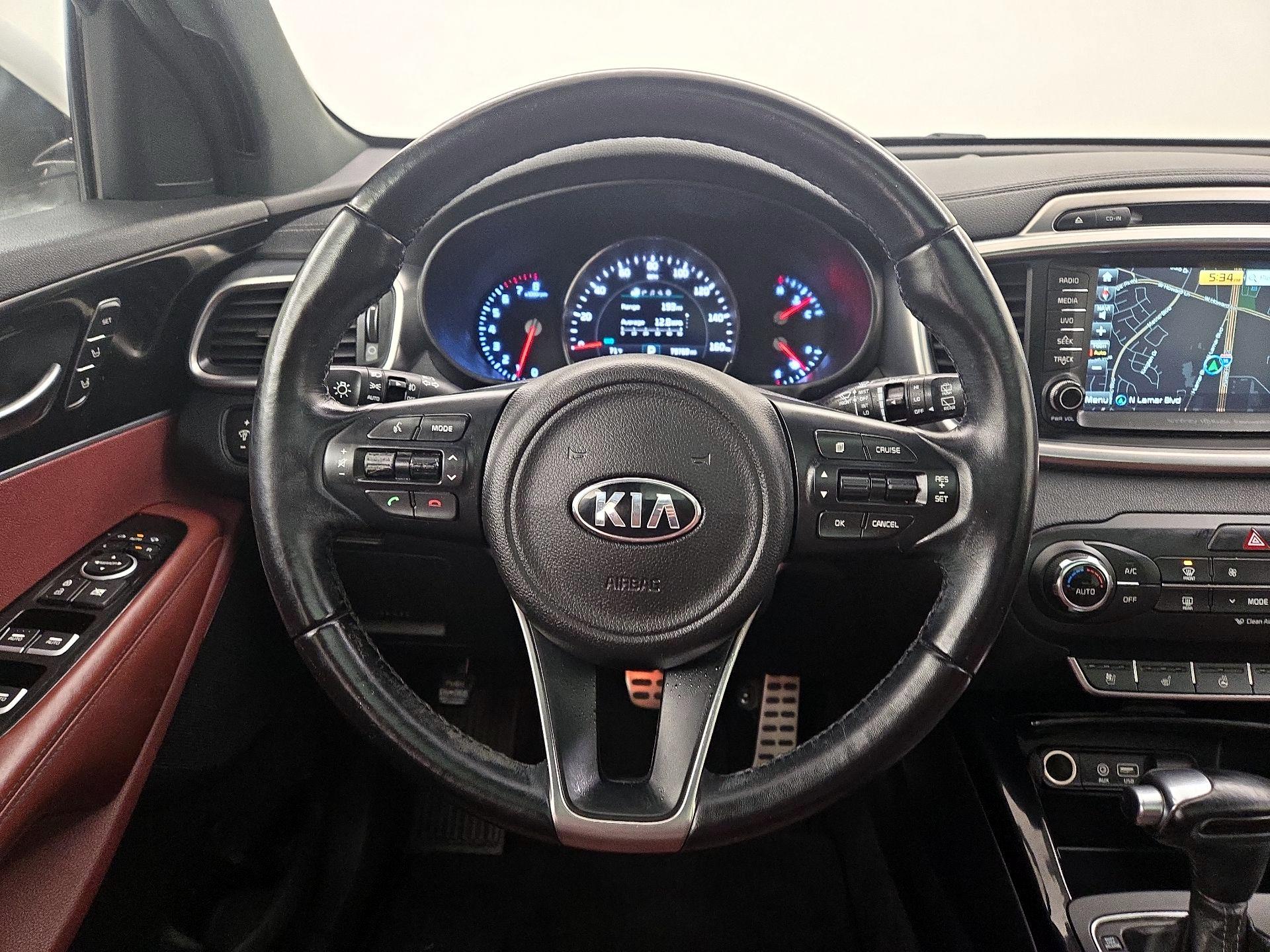 Thumbnail: 2016 Kia Sorento - 10