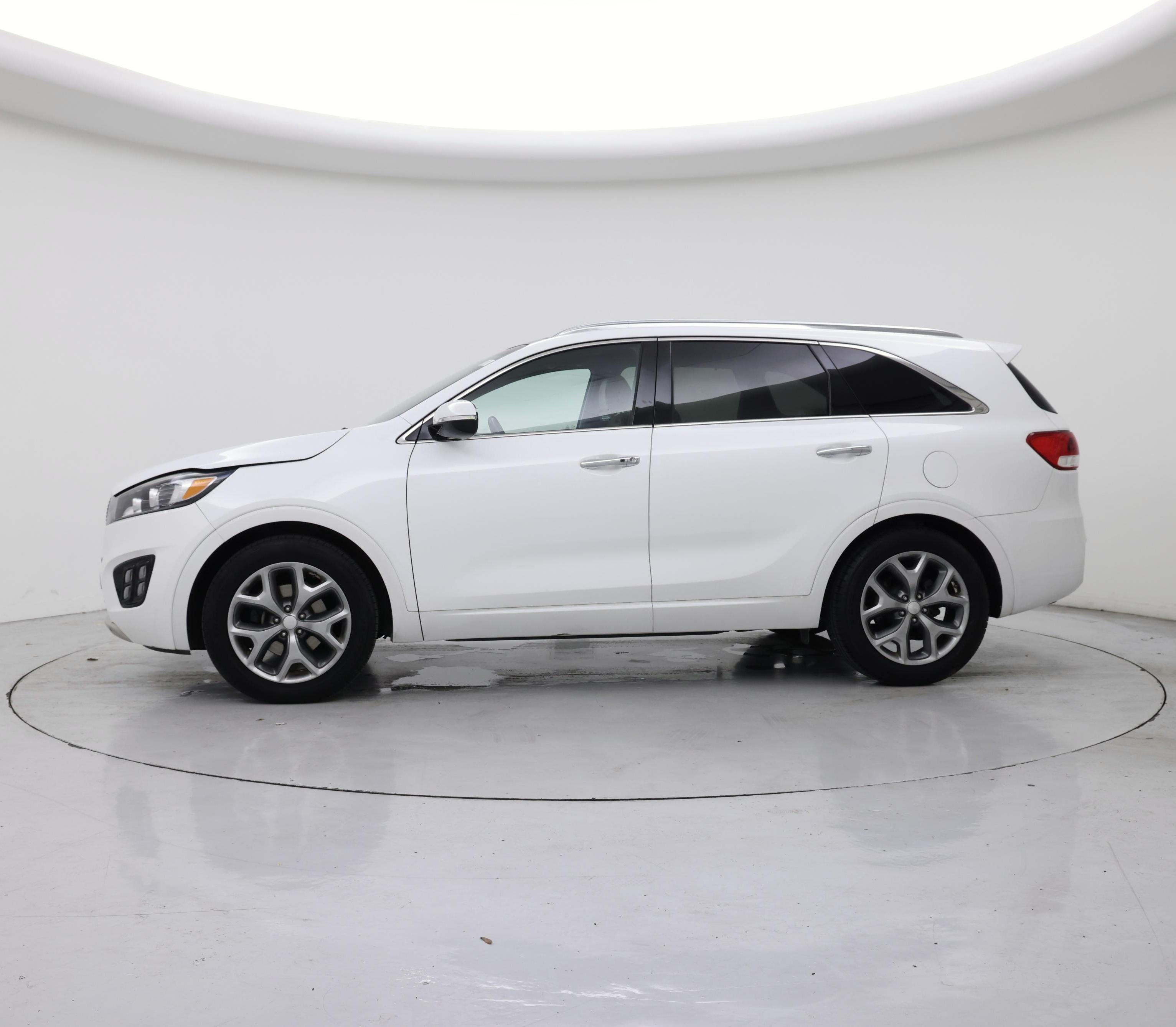 Thumbnail: 2016 Kia Sorento - 3