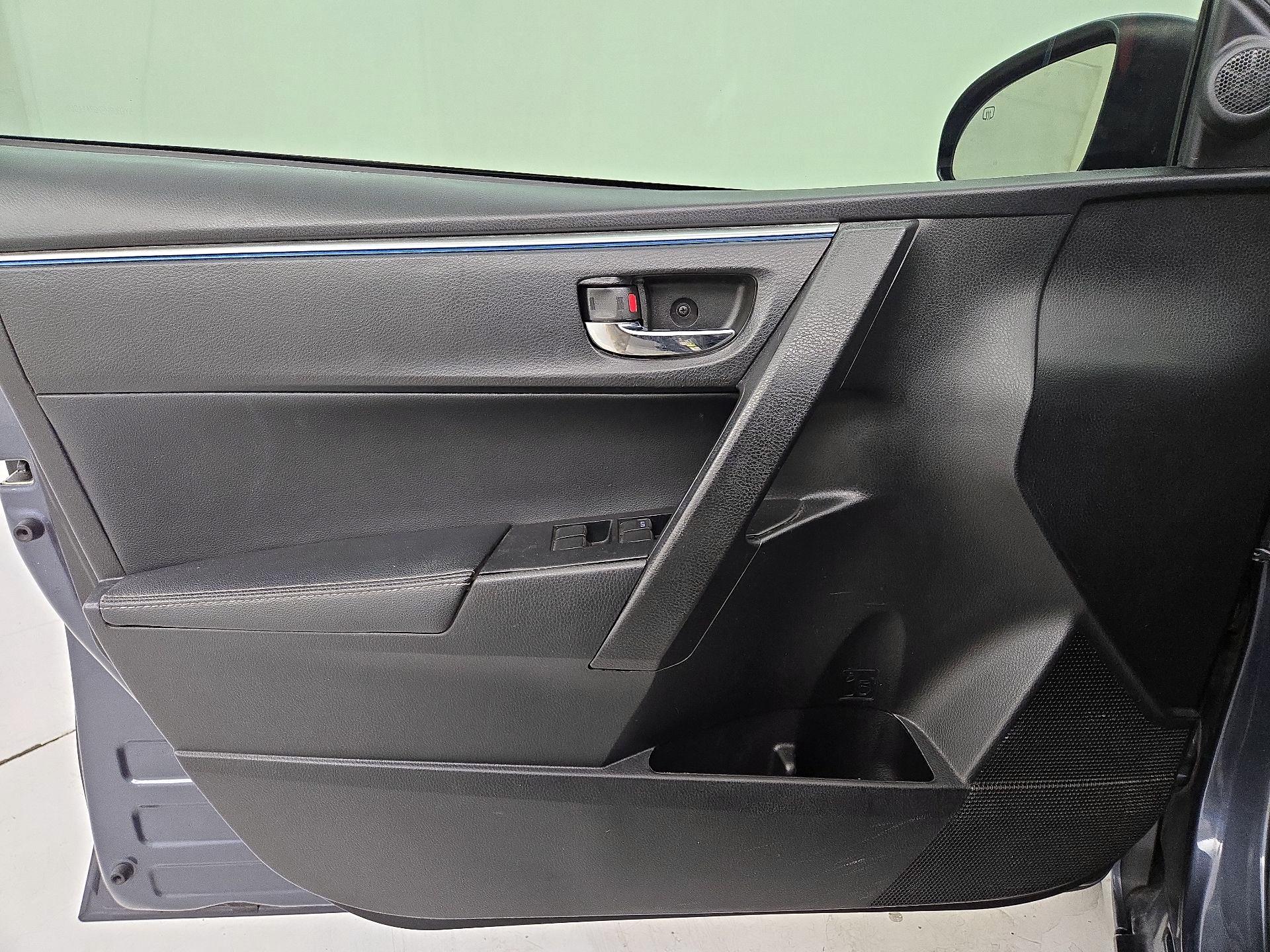 Thumbnail: 2016 Toyota Corolla - 12