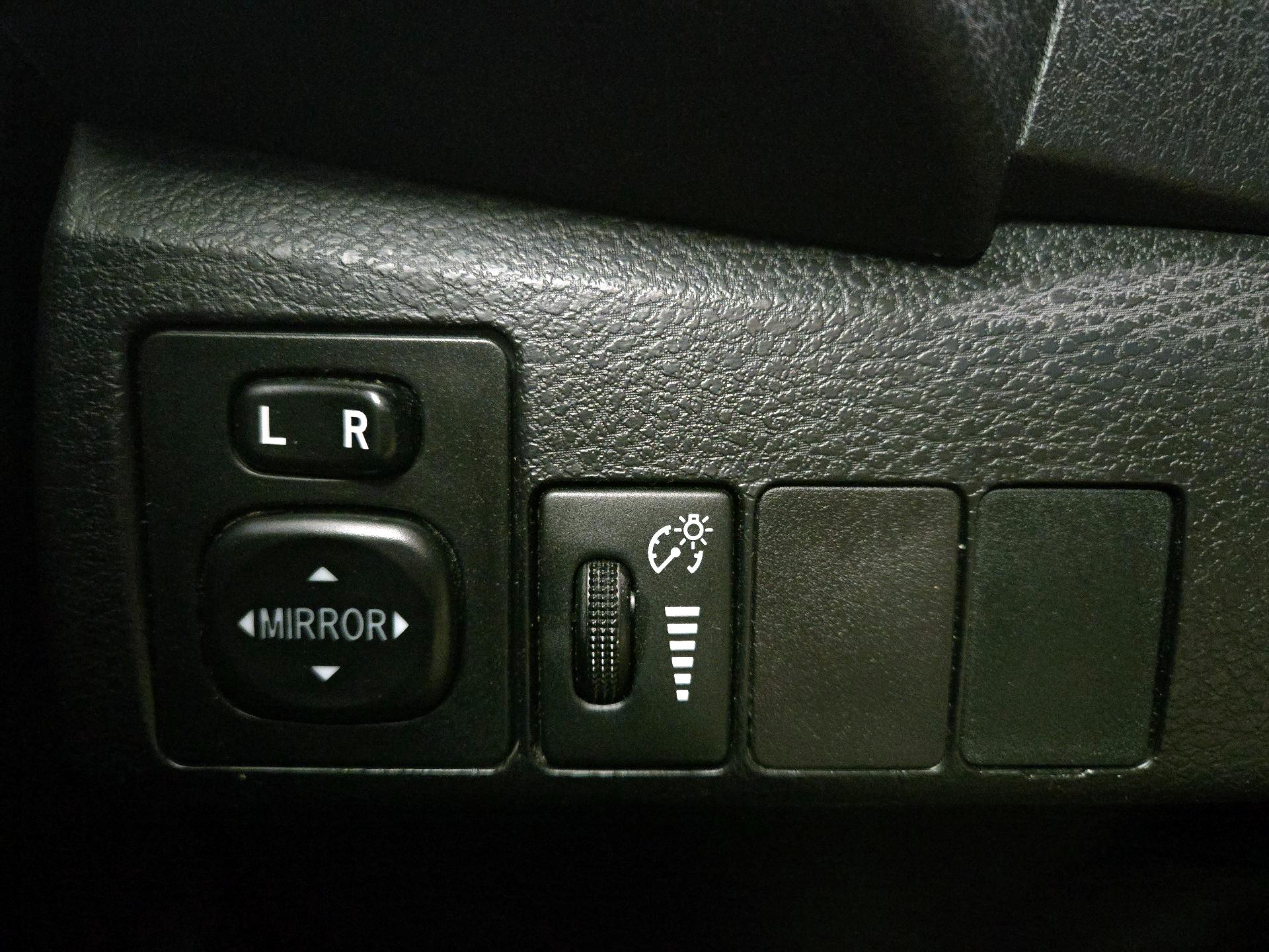 Thumbnail: 2016 Toyota Corolla - 13