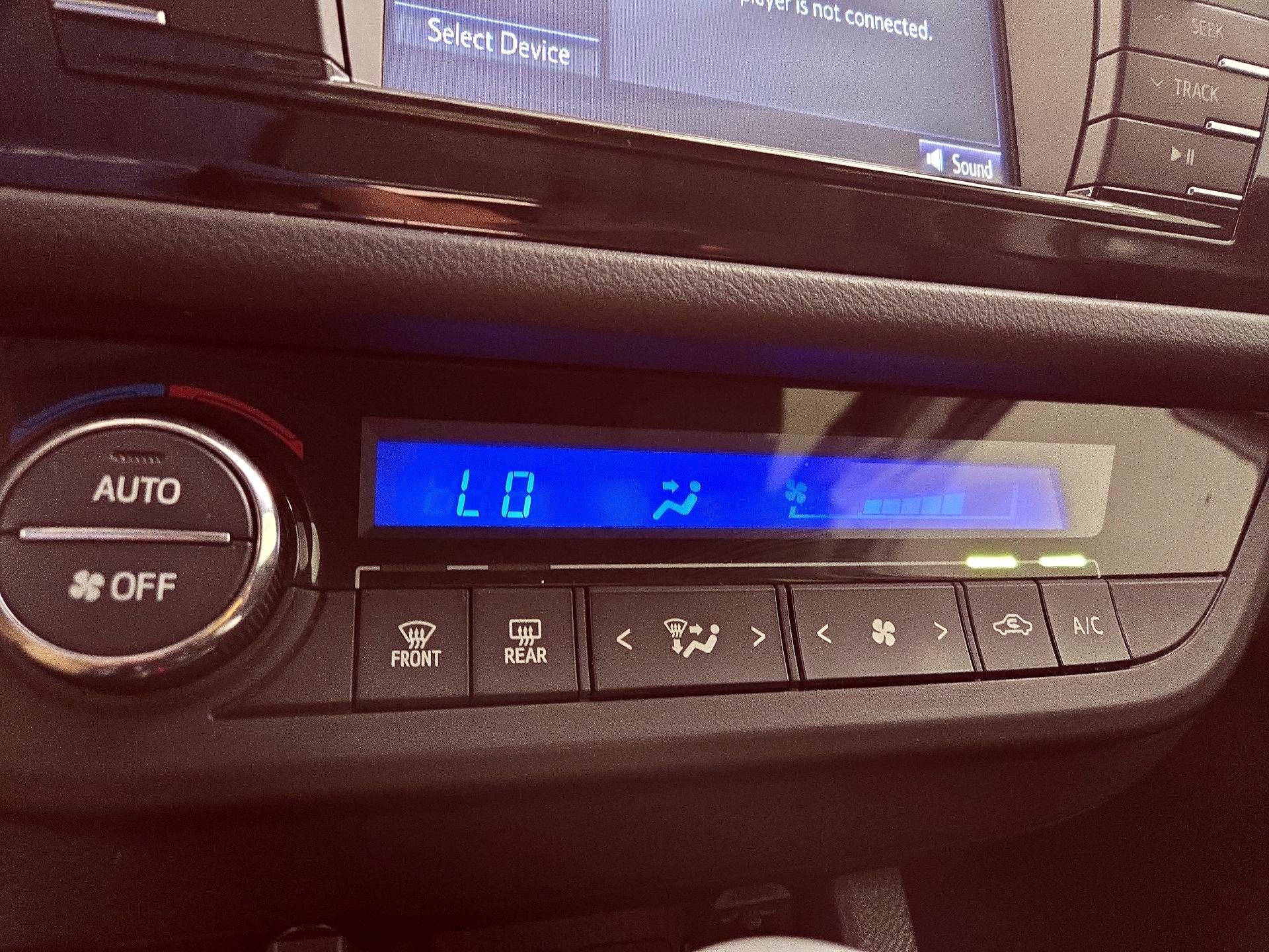 Thumbnail: 2016 Toyota Corolla - 16