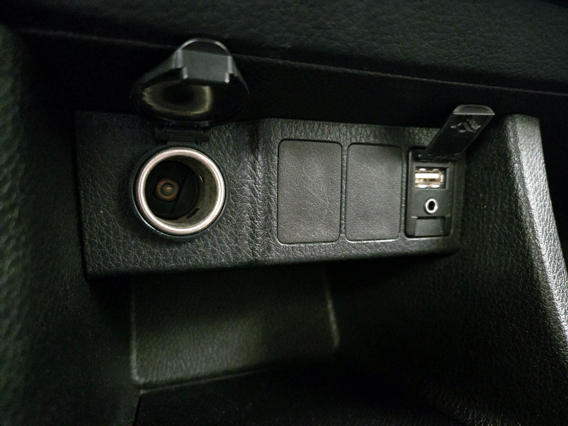 Thumbnail: 2016 Toyota Corolla - 18