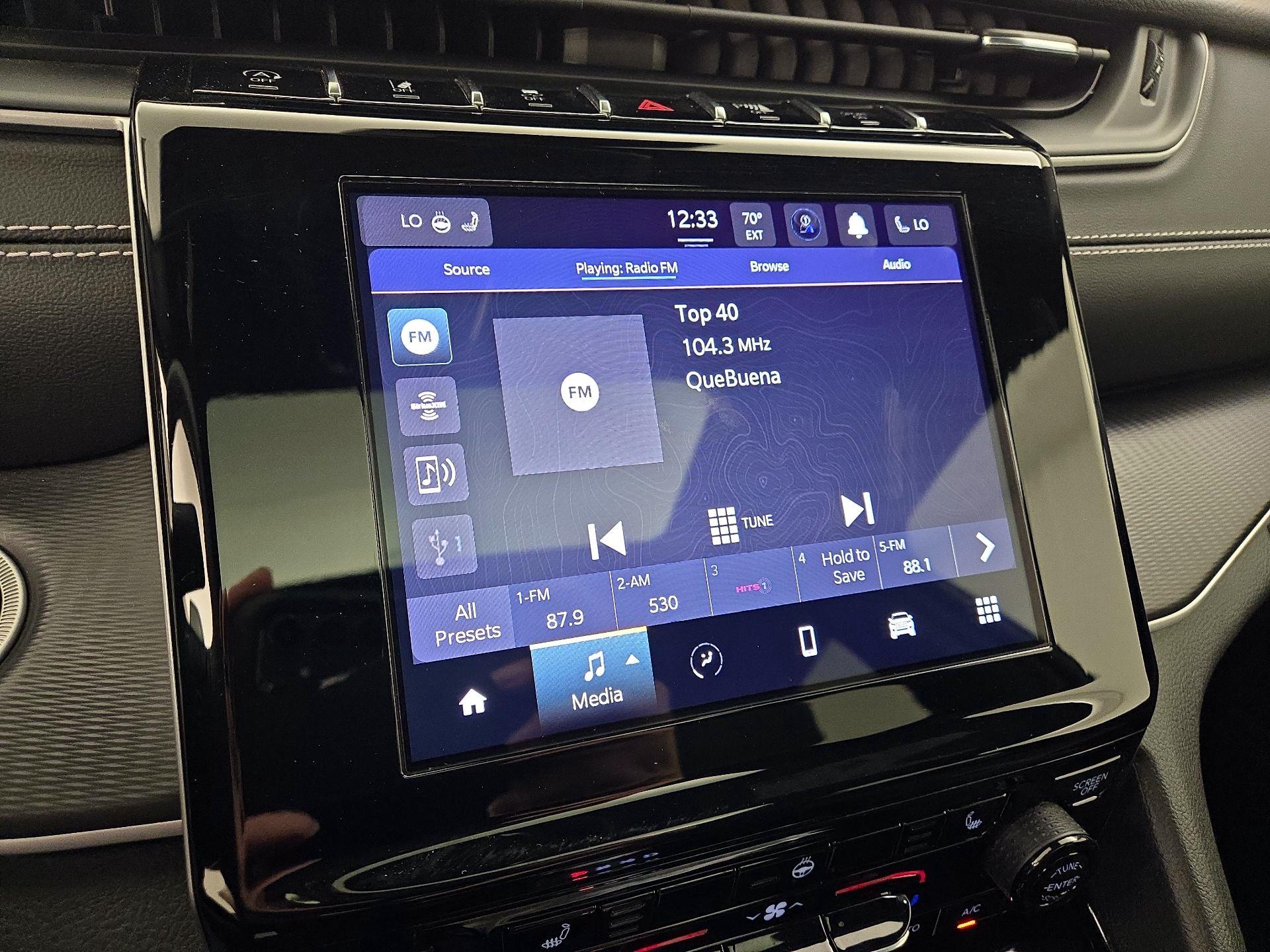 Thumbnail: 2023 Jeep Grand Cherokee - 15