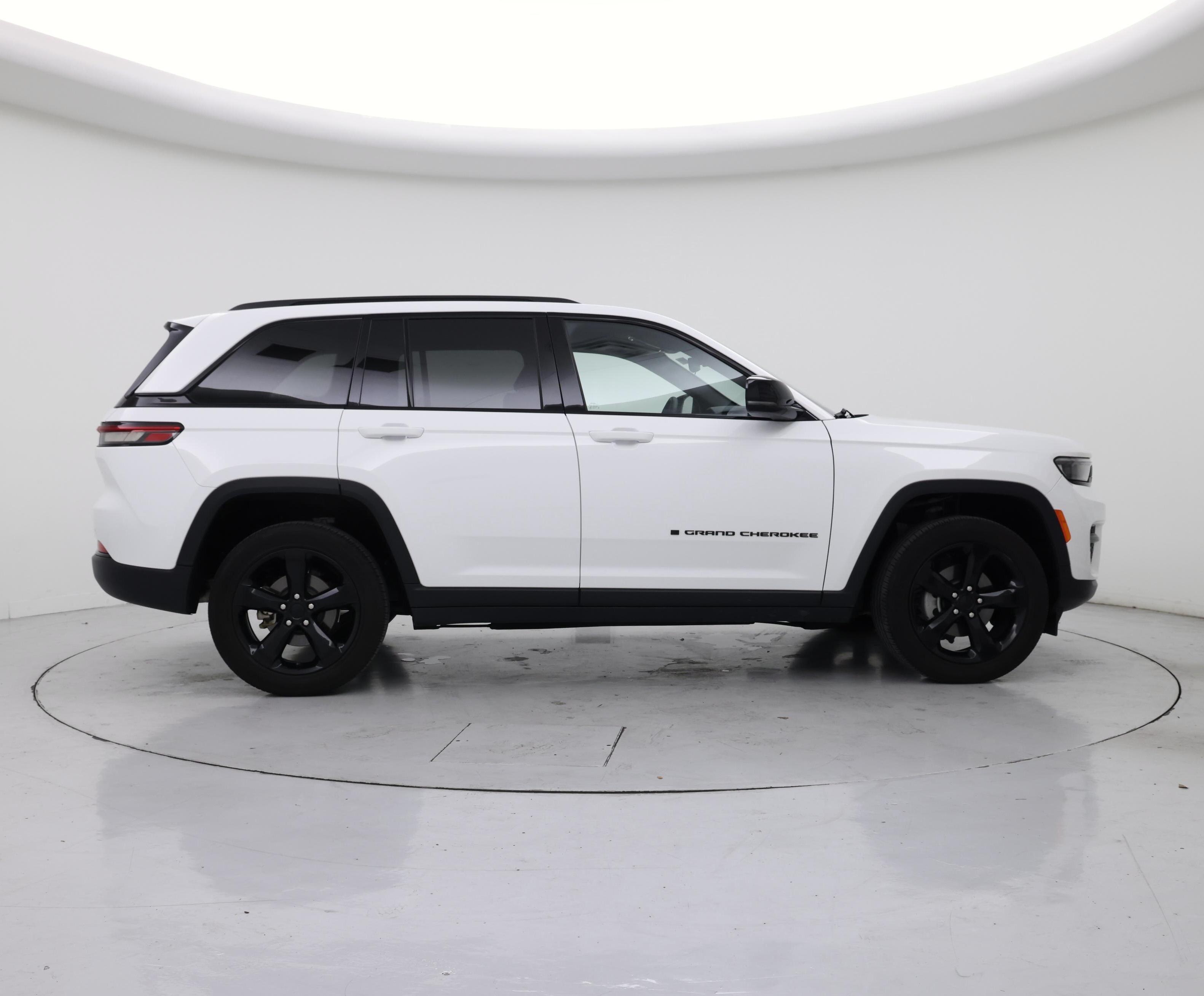 Thumbnail: 2023 Jeep Grand Cherokee - 7