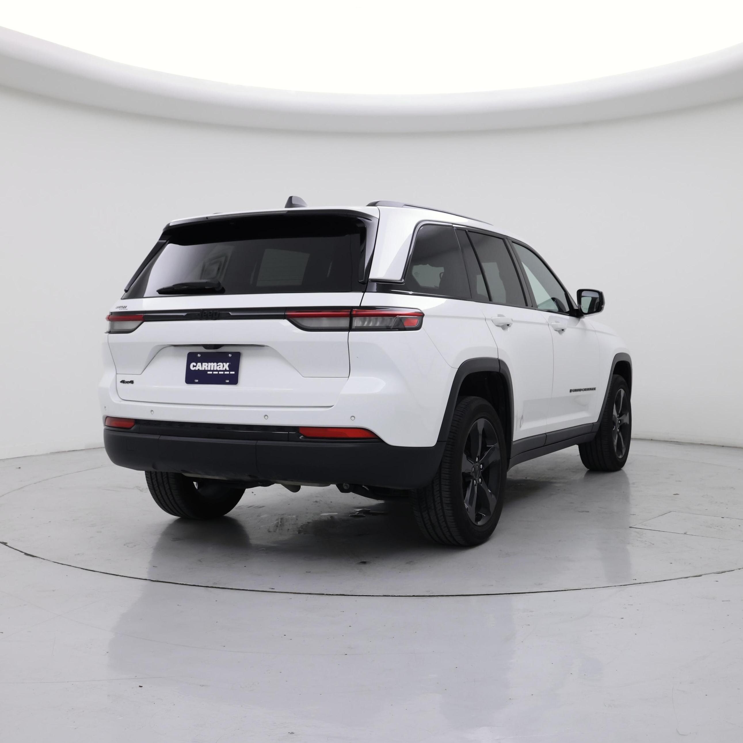 Thumbnail: 2023 Jeep Grand Cherokee - 8