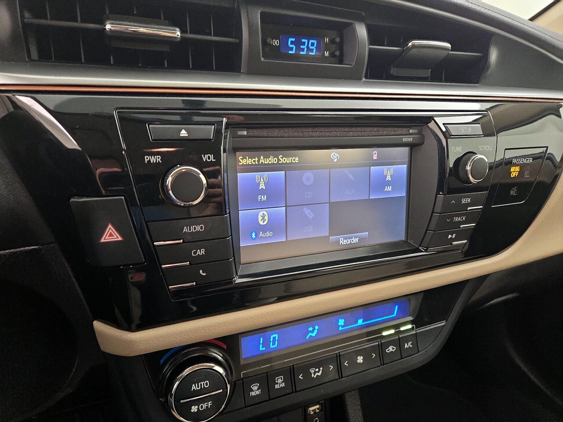 Thumbnail: 2014 Toyota Corolla - 15