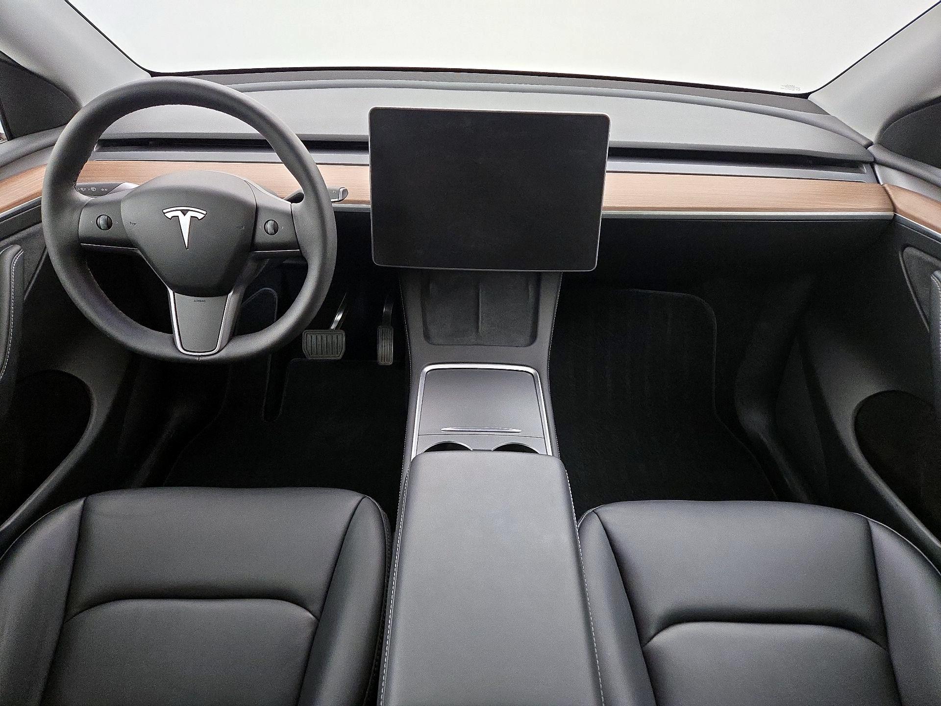 Thumbnail: 2024 Tesla Model Y - 9