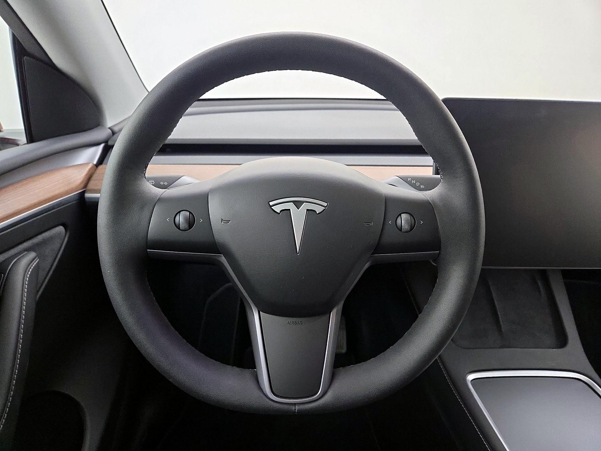 Thumbnail: 2024 Tesla Model Y - 10