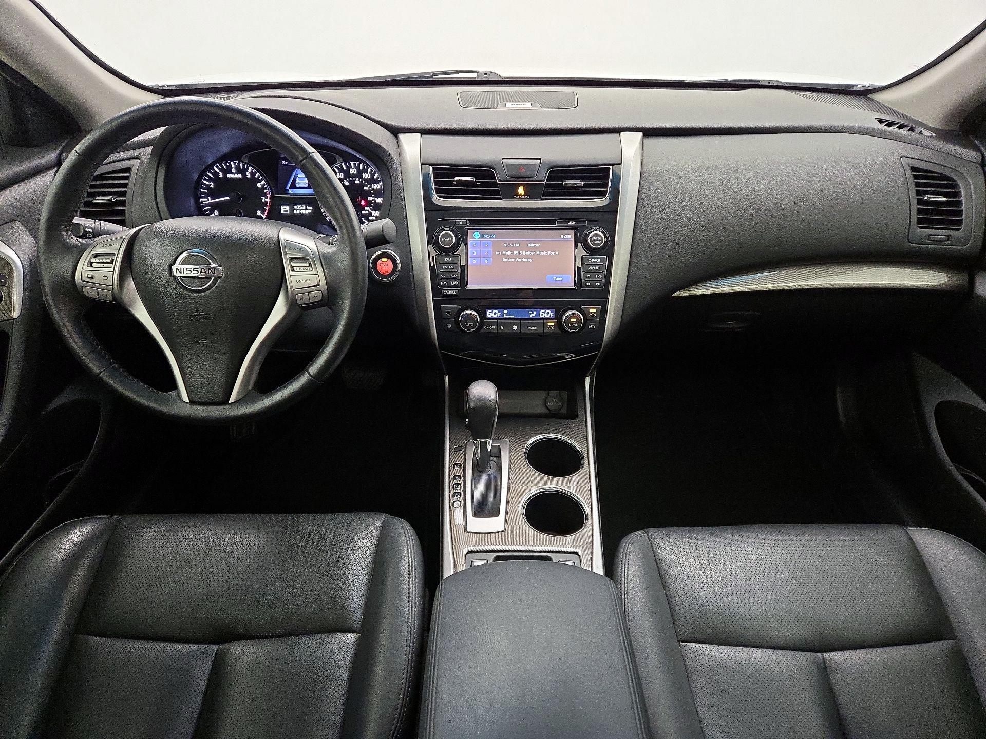 Thumbnail: 2015 Nissan Altima - 9