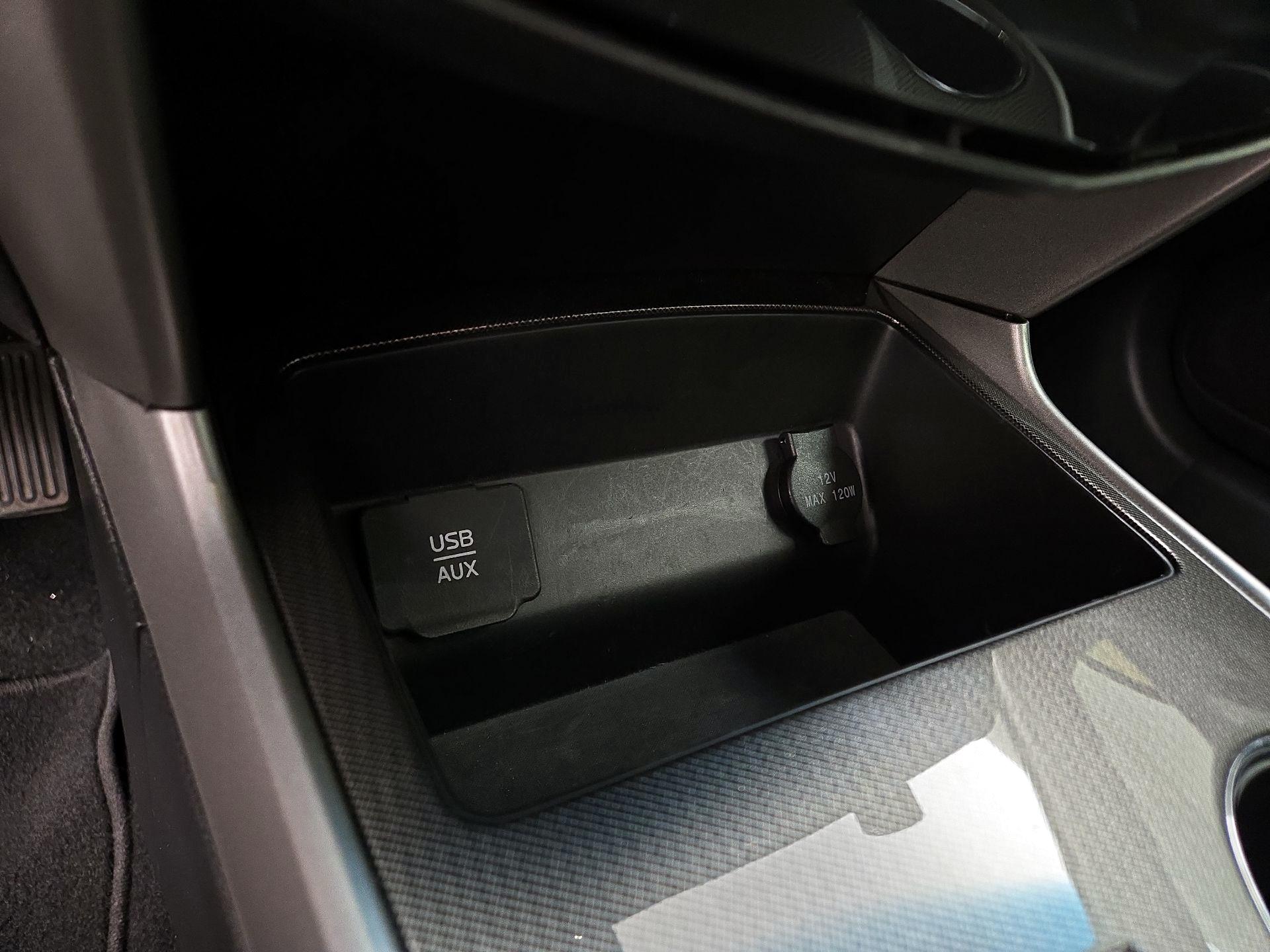 Thumbnail: 2015 Nissan Altima - 18