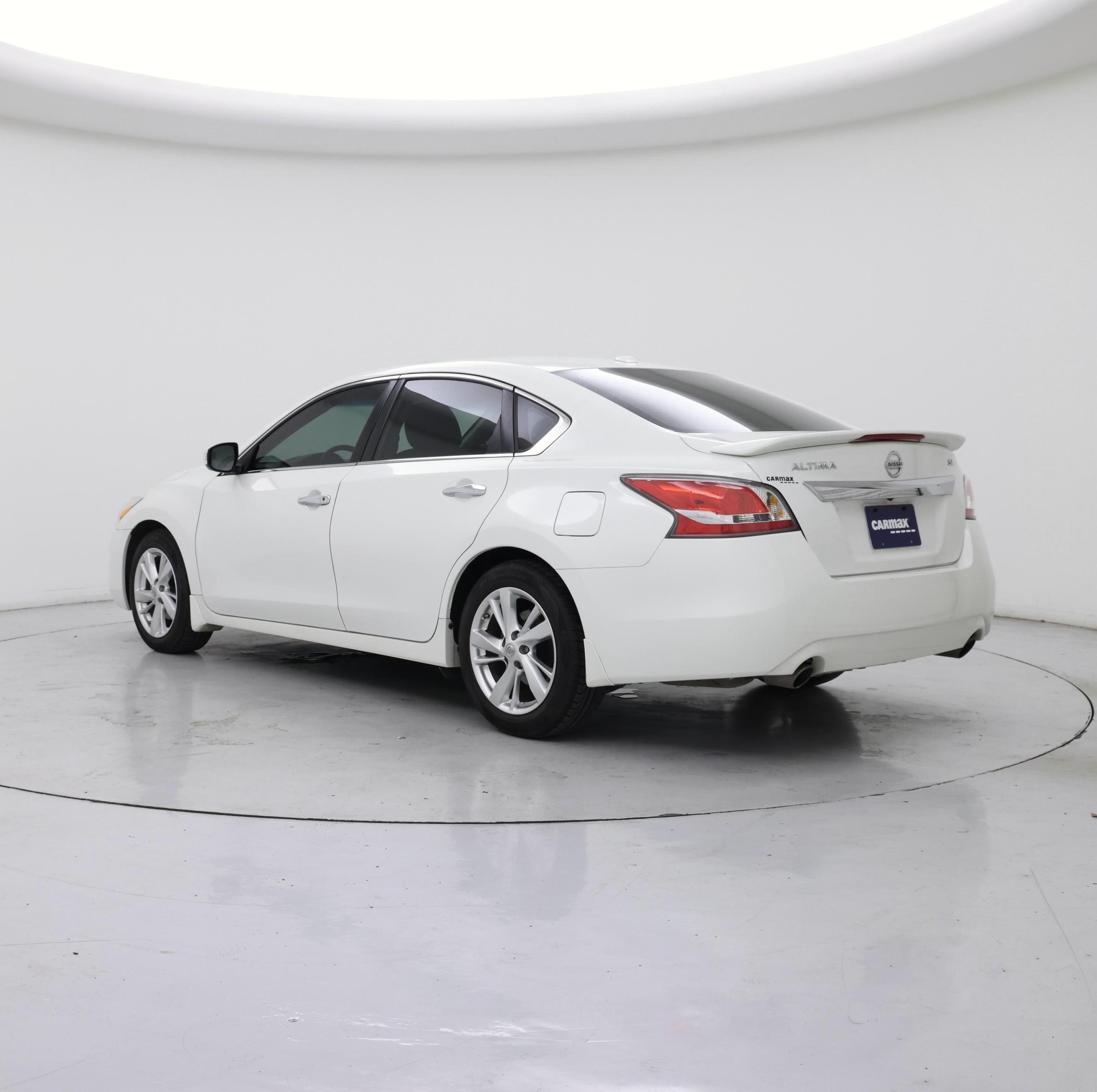 Thumbnail: 2015 Nissan Altima - 2