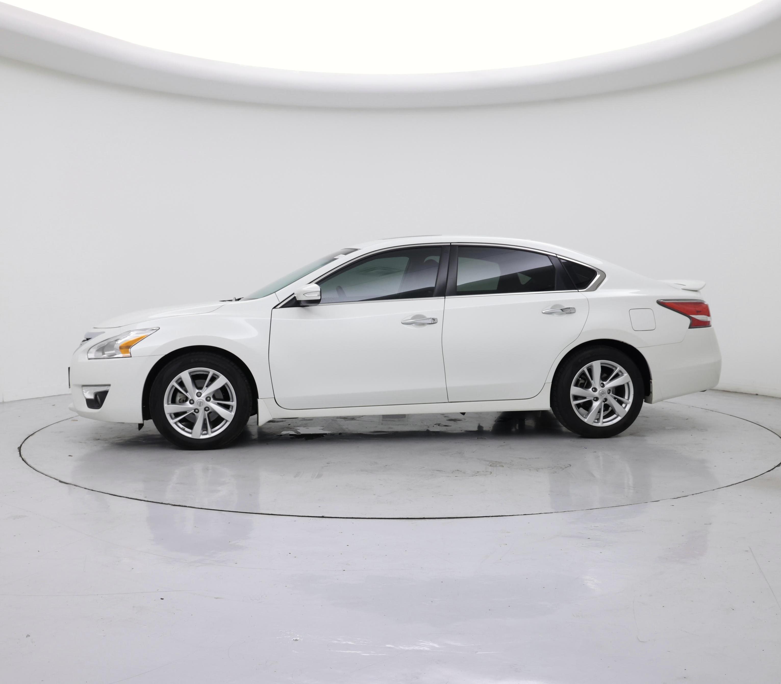 Thumbnail: 2015 Nissan Altima - 3