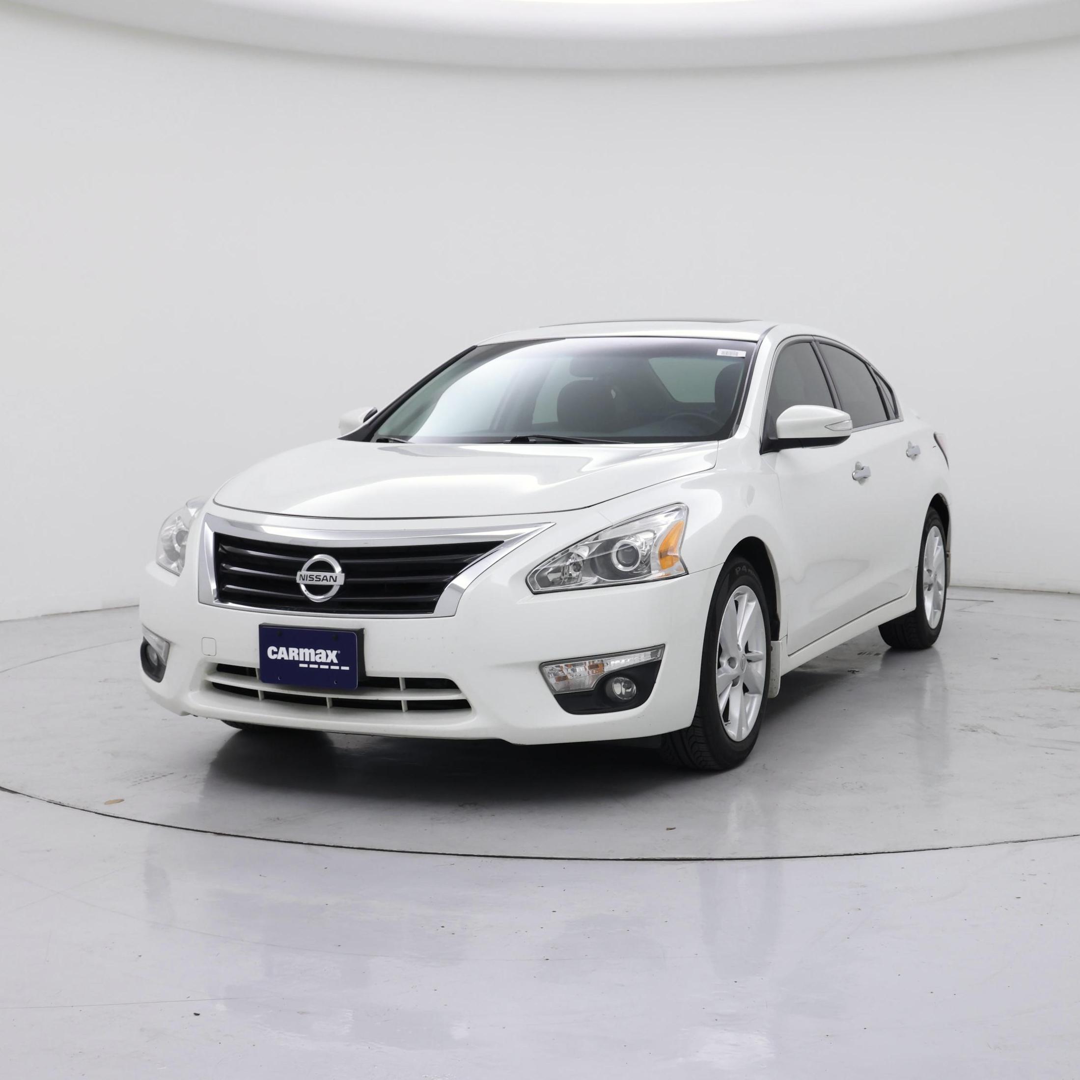 Thumbnail: 2015 Nissan Altima - 4