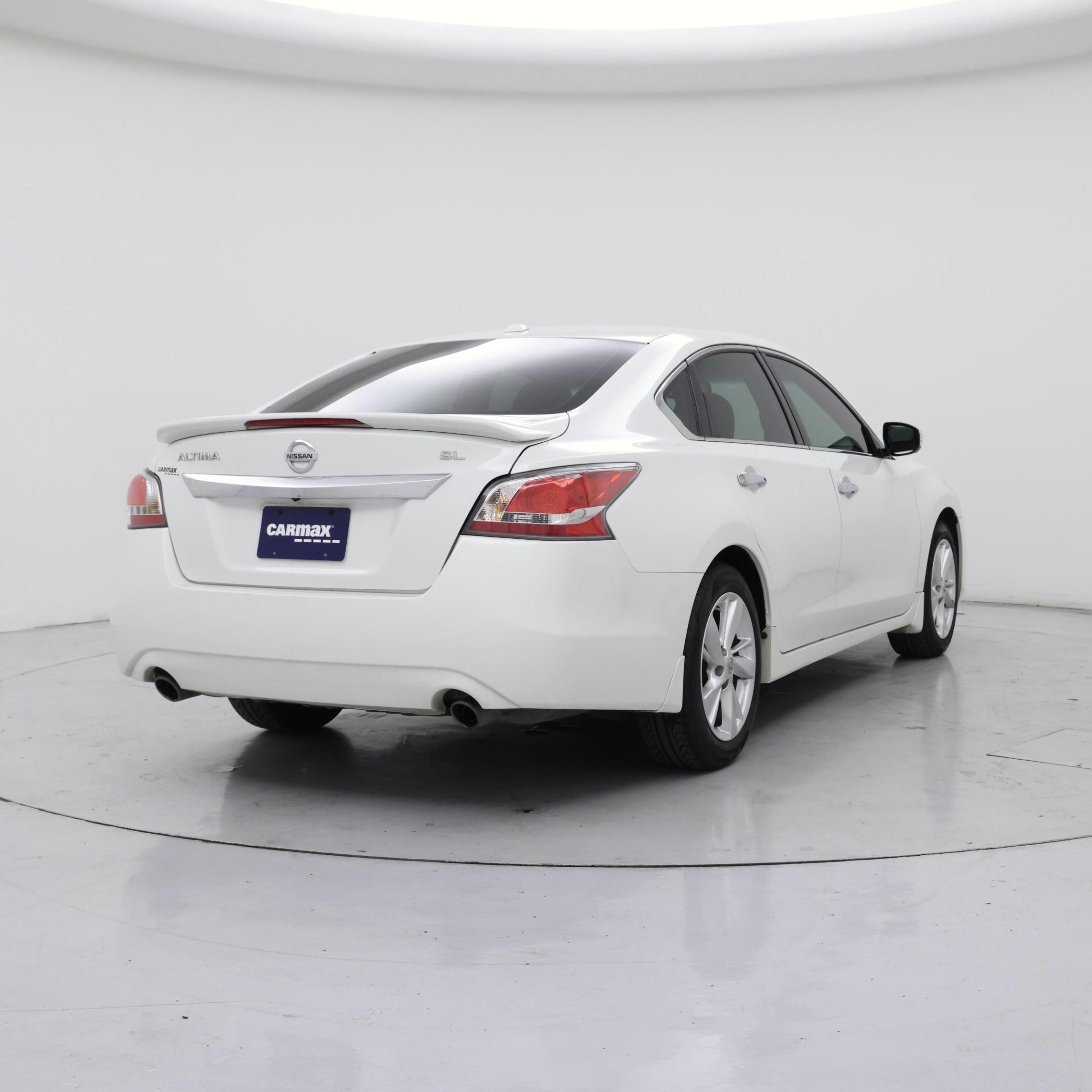 Thumbnail: 2015 Nissan Altima - 8